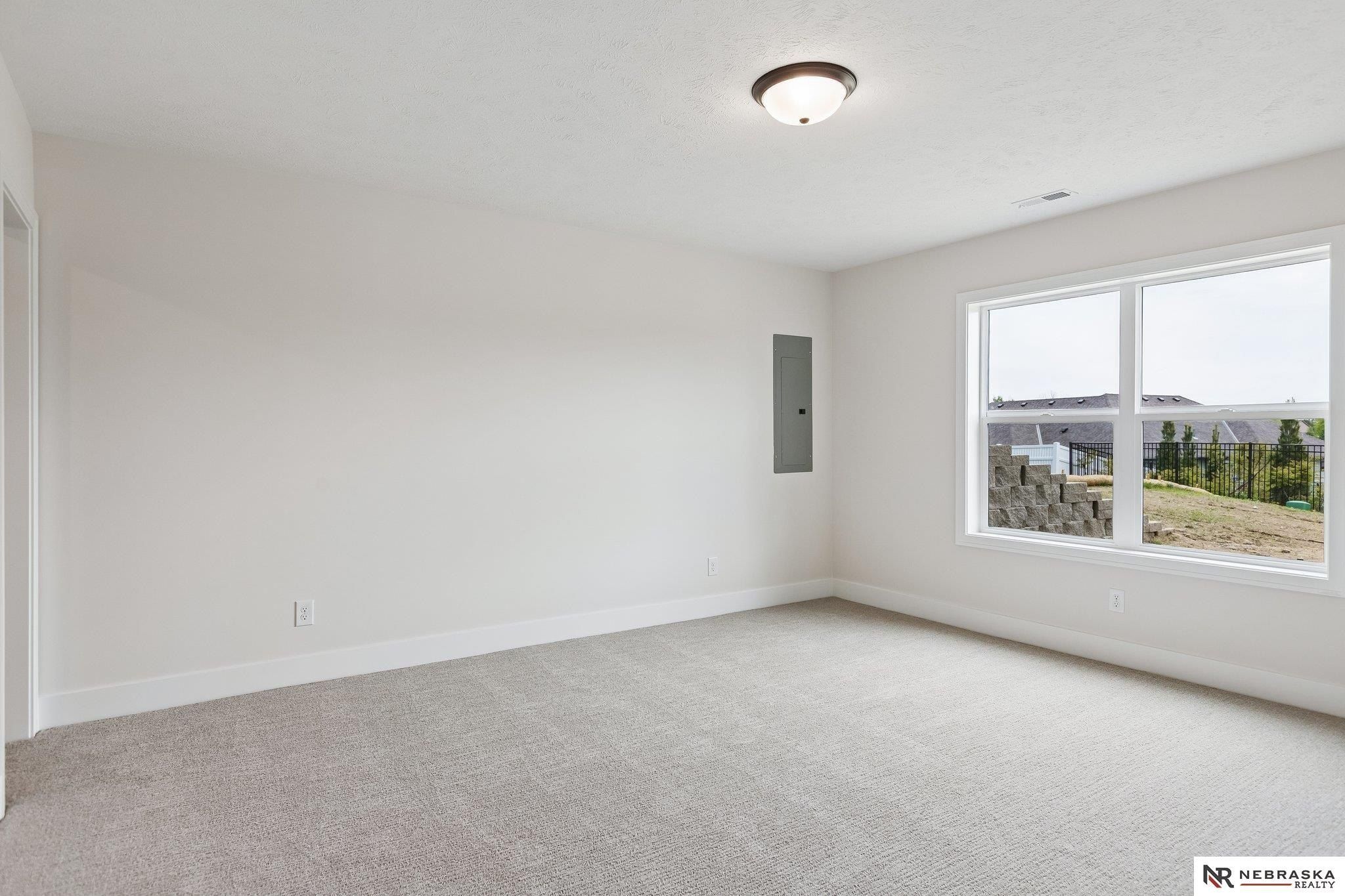 7805 N 167 Avenue. Bennington, NE 68007