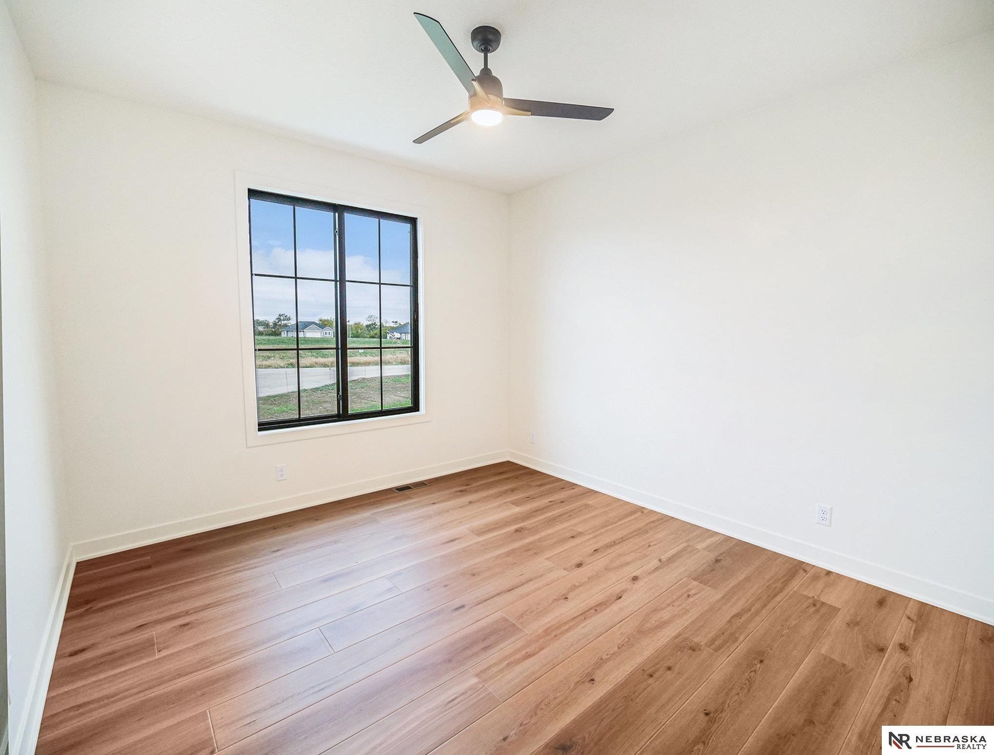 Long View Lane. Hickman, NE 68372