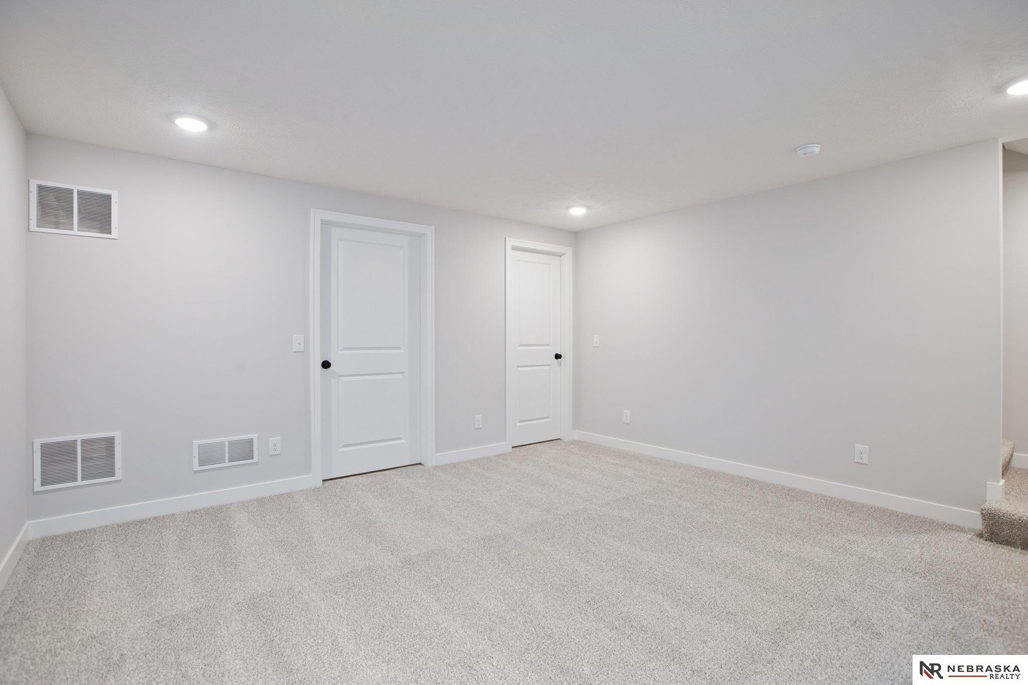 11420 N 160 Court. Bennington, NE 68007