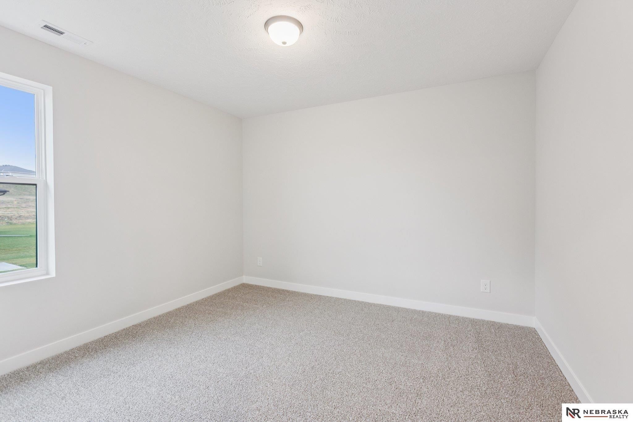 11402 N 161 Avenue. Bennington, NE 68007