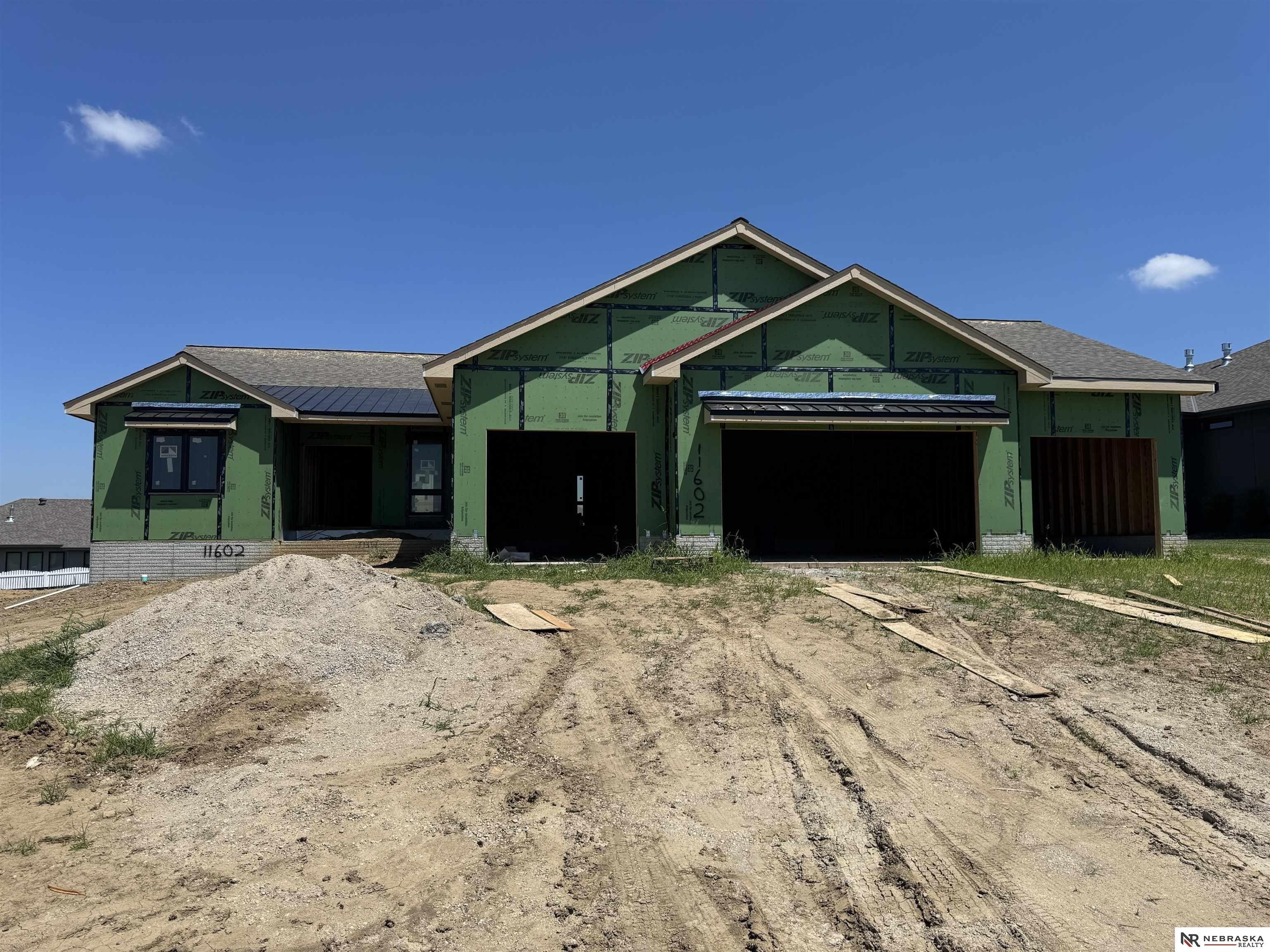 11602 Slayton Street. Papillion, NE 68046