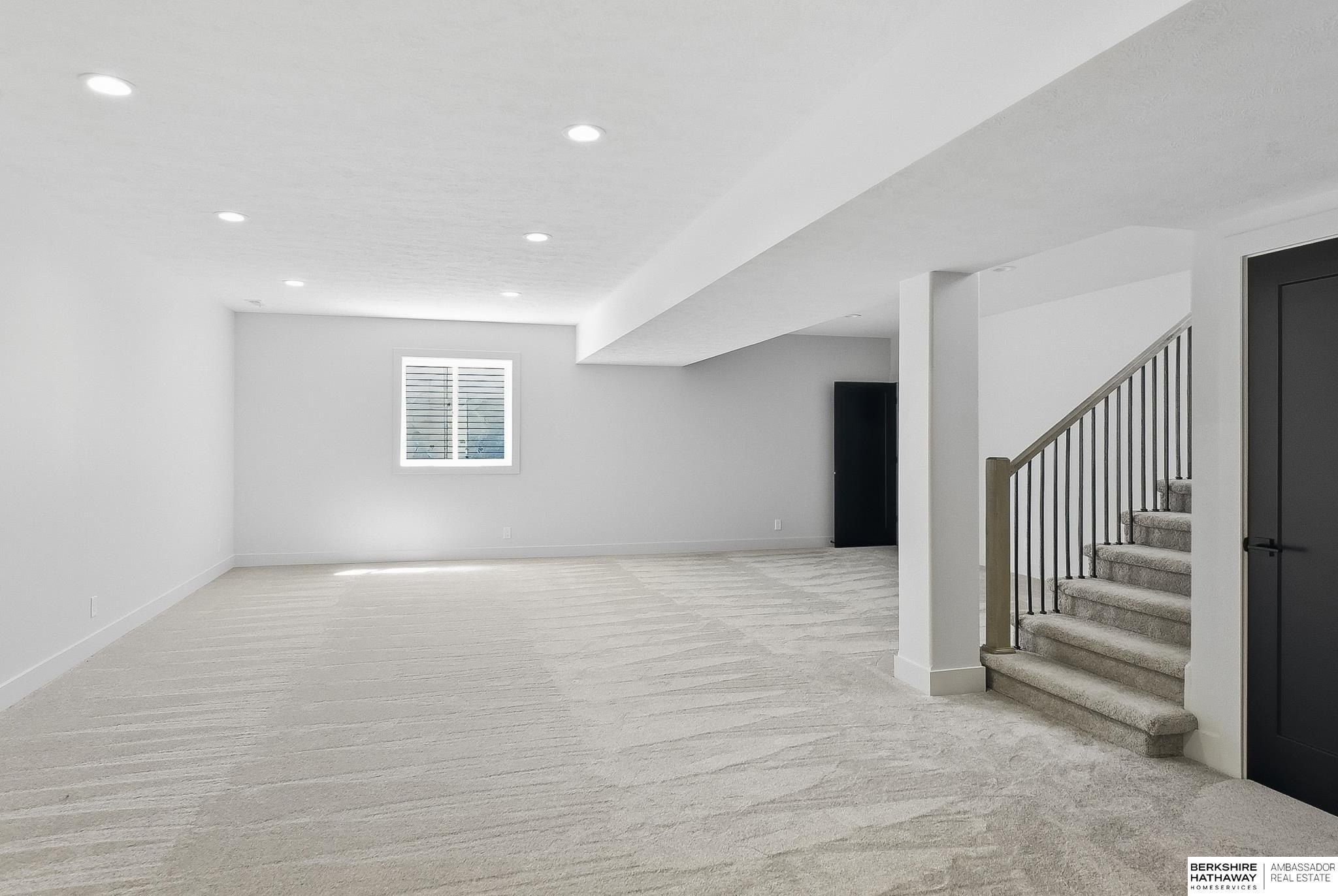 20702 Vernon Avenue. Elkhorn, NE 68022