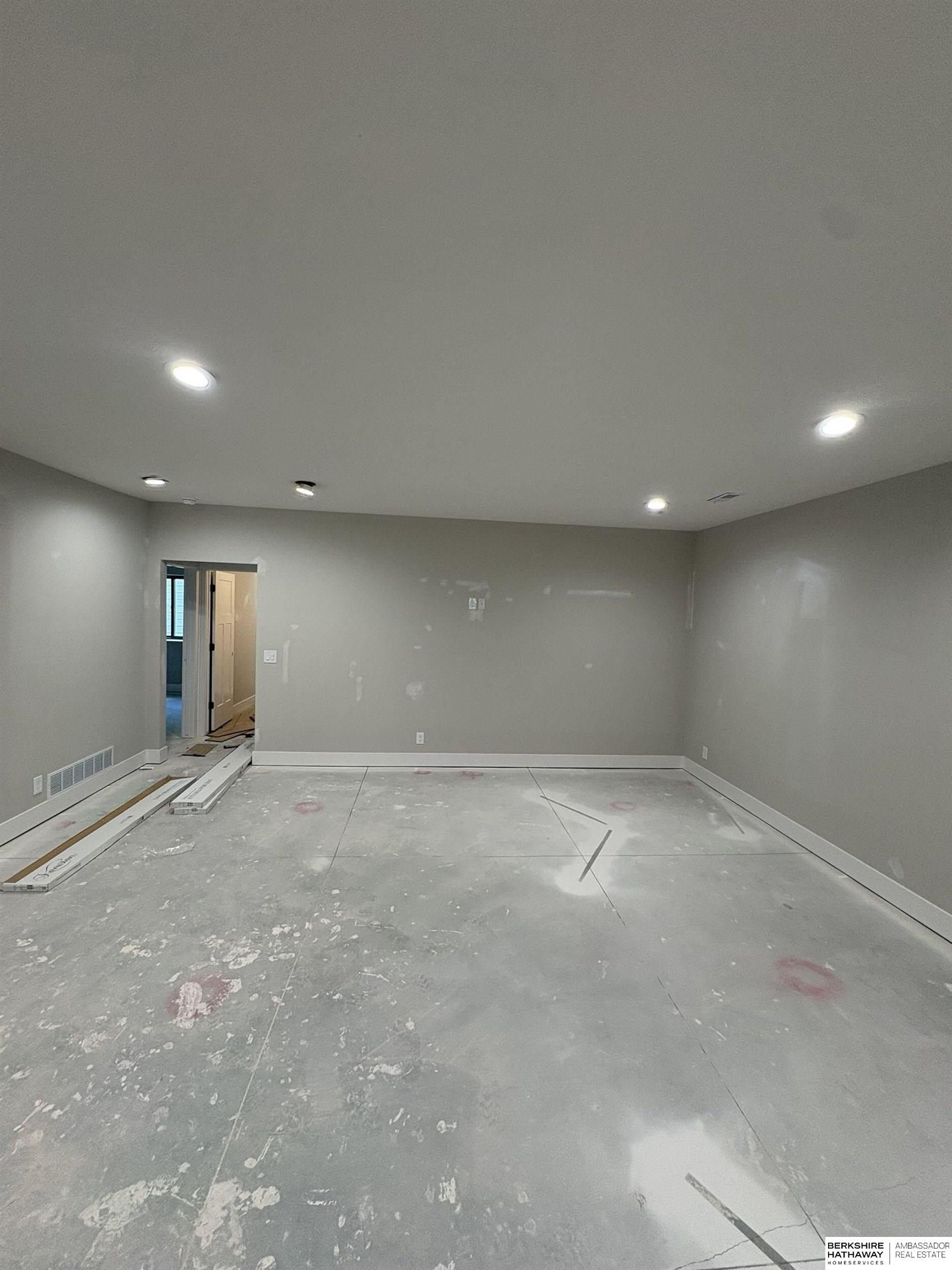 16915 Benjamin Street. Bennington, NE 68007