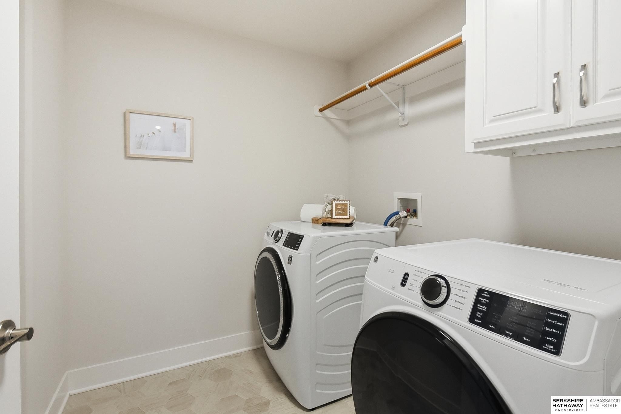 17012 Abigail Street. Bennington, NE 68007