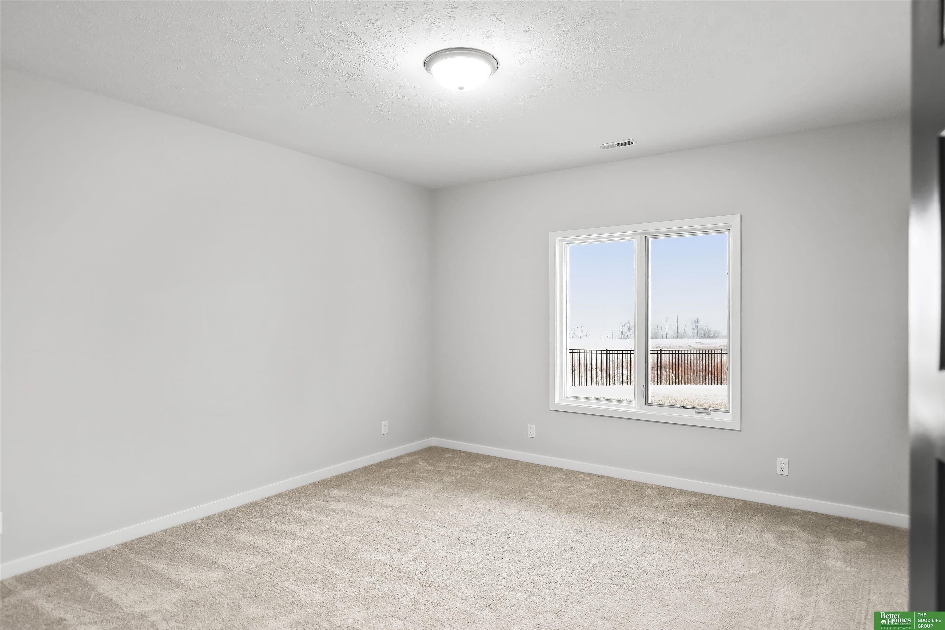 11714 S 124Th Avenue. Papillion, NE 68046