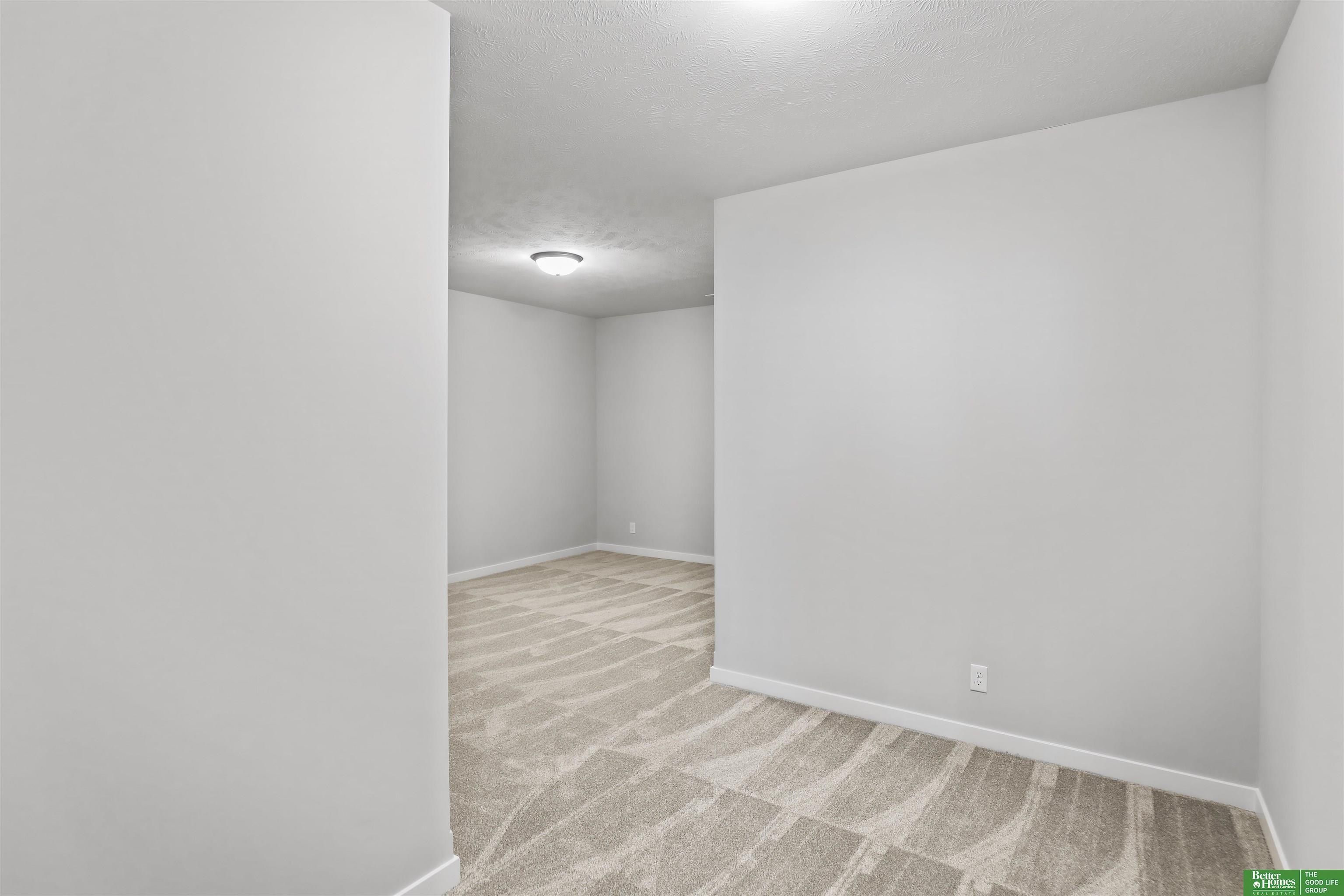 12362 Lake Vista Drive. Papillion, NE 68046