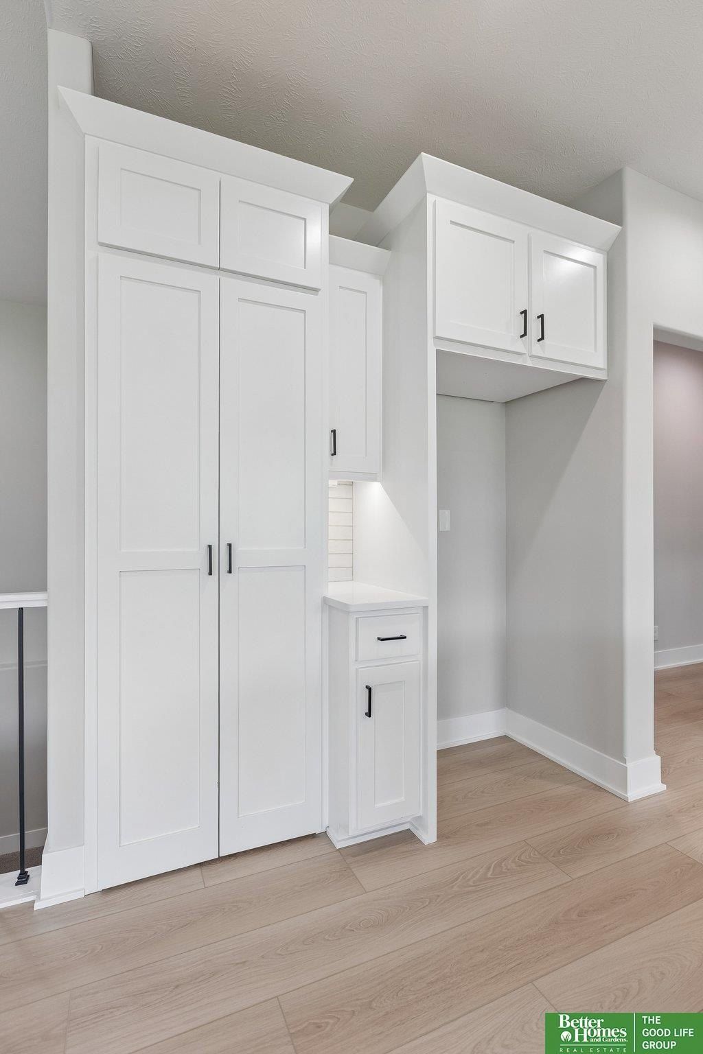 9815 Cumberland Drive. Papillion, NE 68046