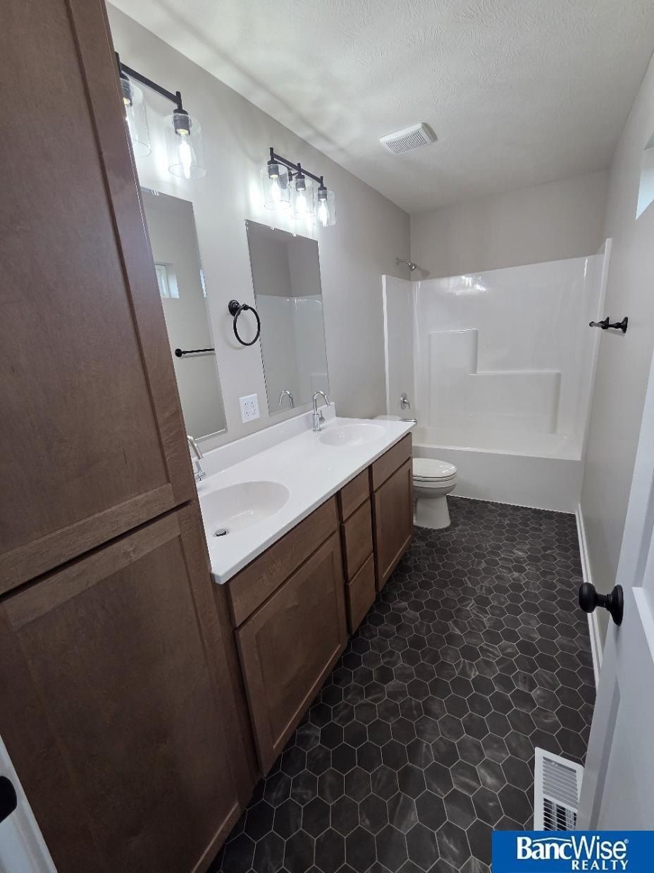 14931 Werner Street. Waverly, NE 68462