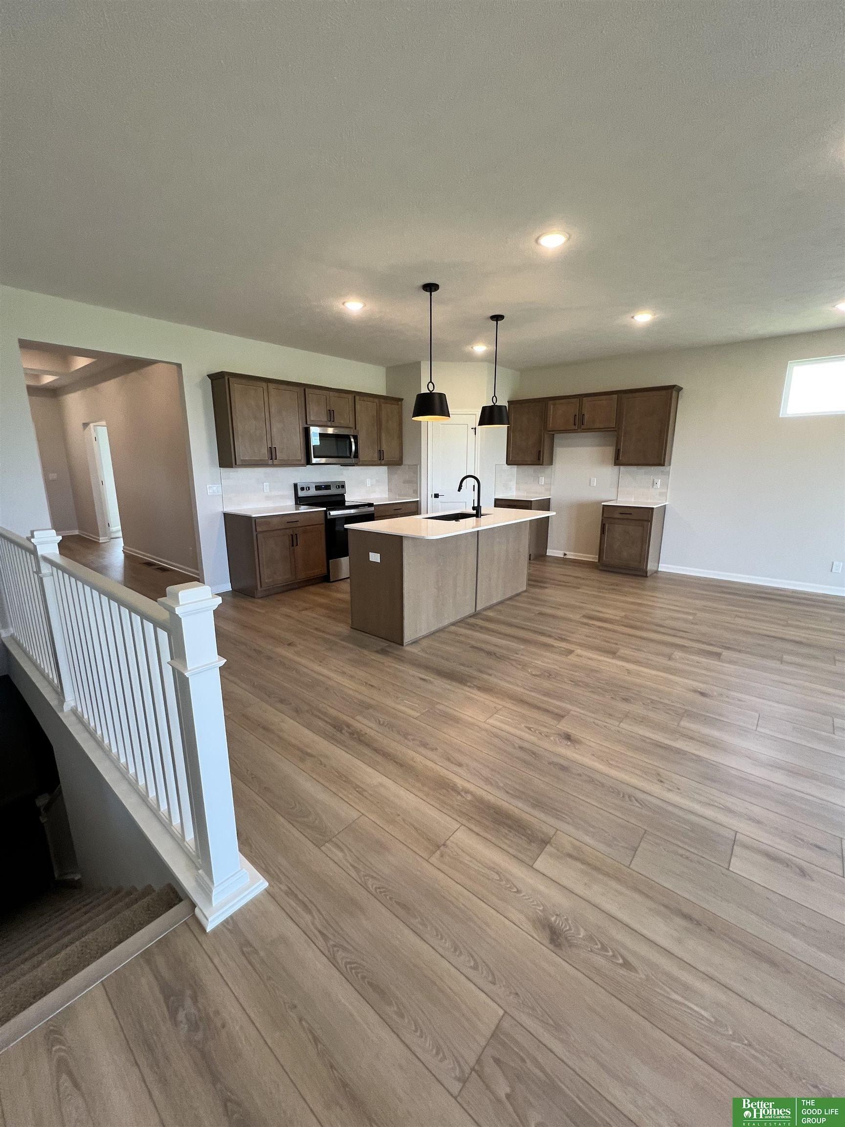 17526 Willit Street. Bennington, NE 68007