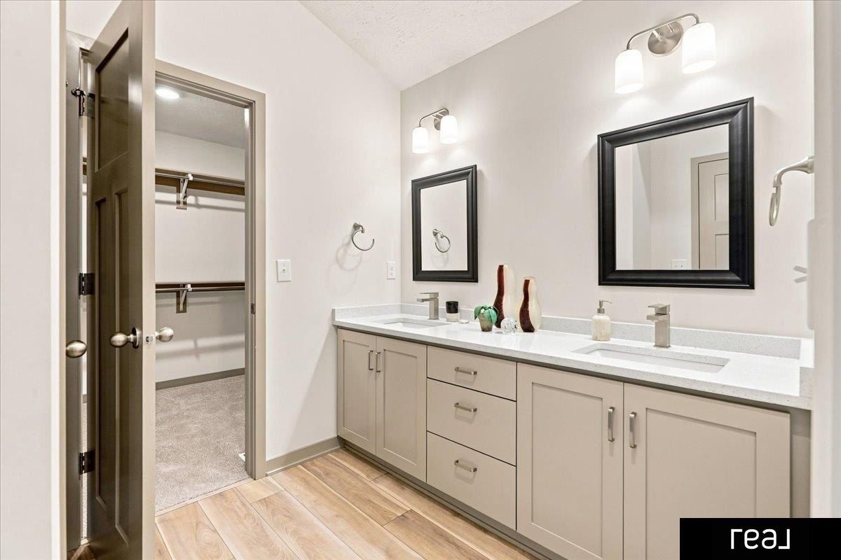 10651 S 102 Avenue. Papillion, NE 68046