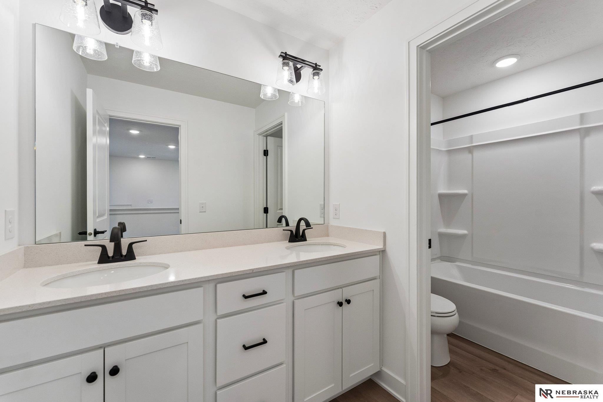 11114 Portage Drive. Papillion, NE 68046