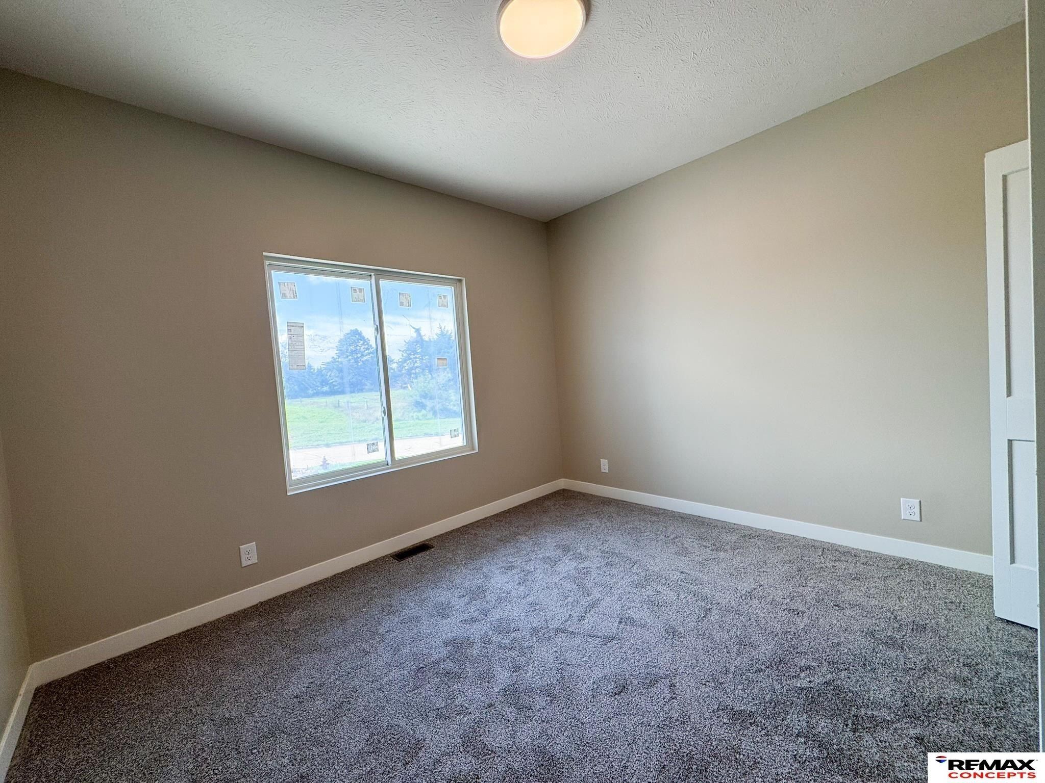 1047 S 9Th Avenue. Ashland, NE 68003
