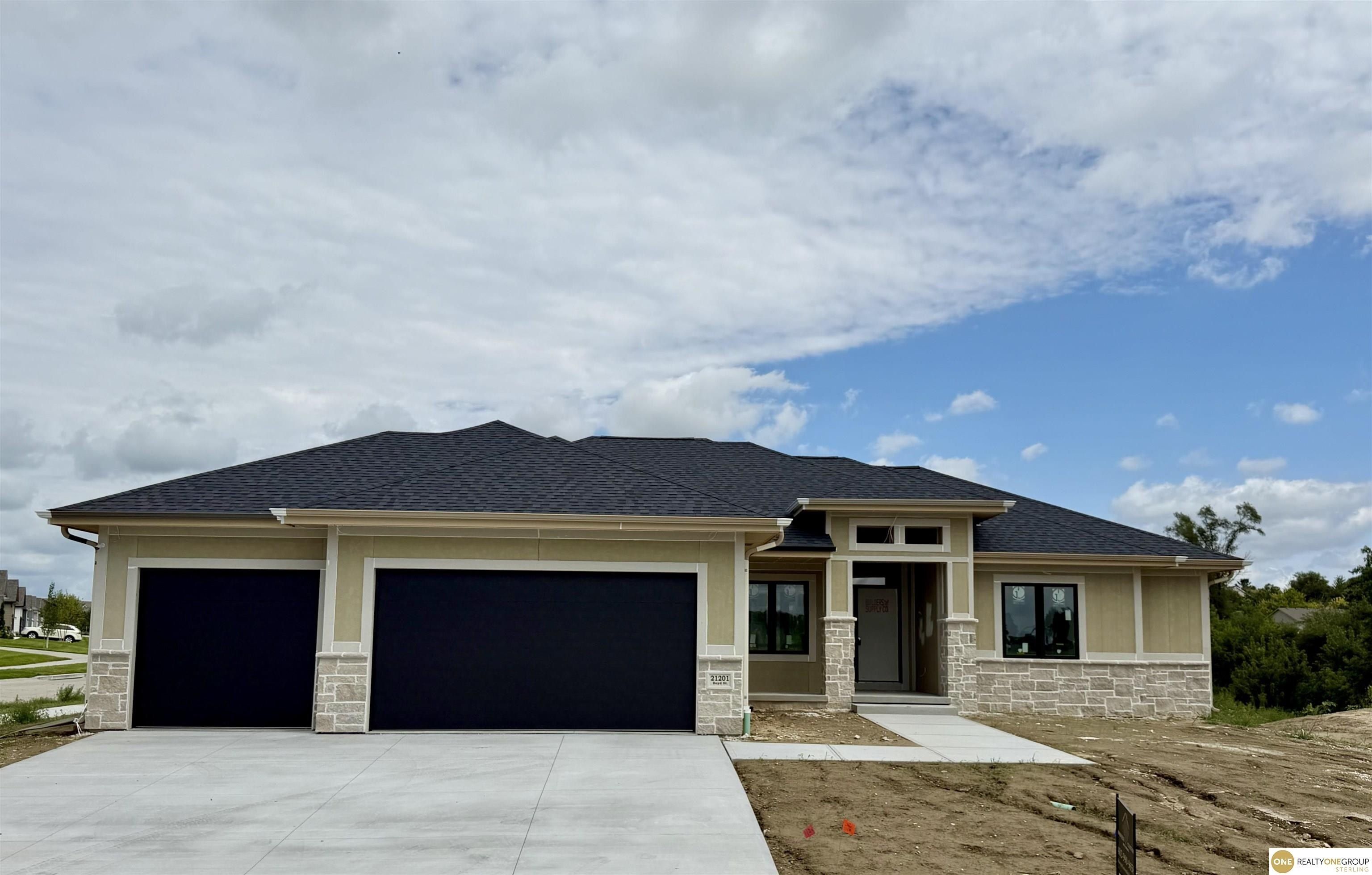 21201 Boyd Street. Omaha, NE 68116