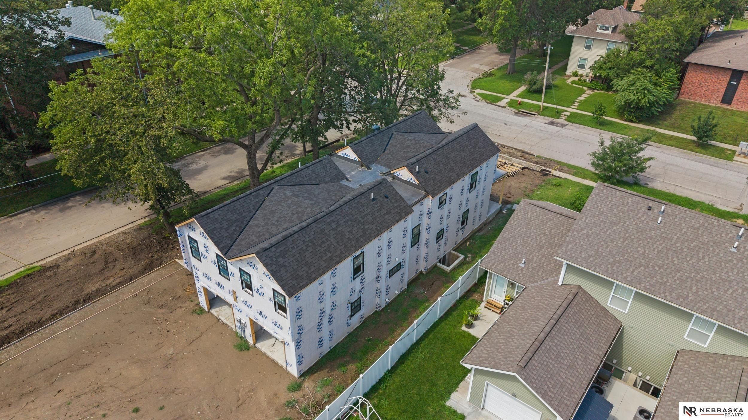2507 R Street. Lincoln, NE 68503