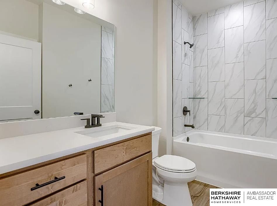 11659 S 123Rd Avenue. Papillion, NE 68046