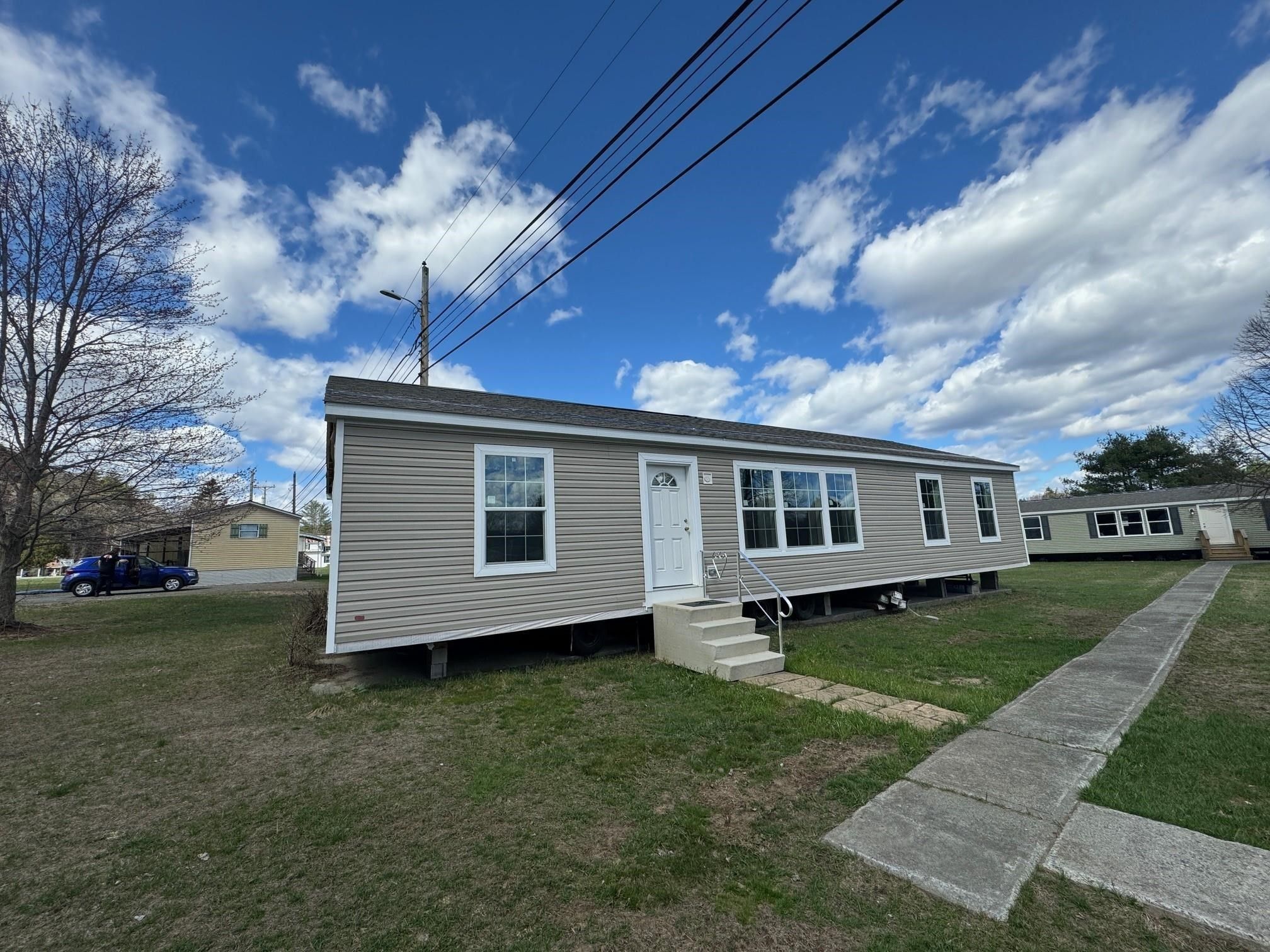 19 Meriden Mobile Court Drive. Plainfield, NH 03781