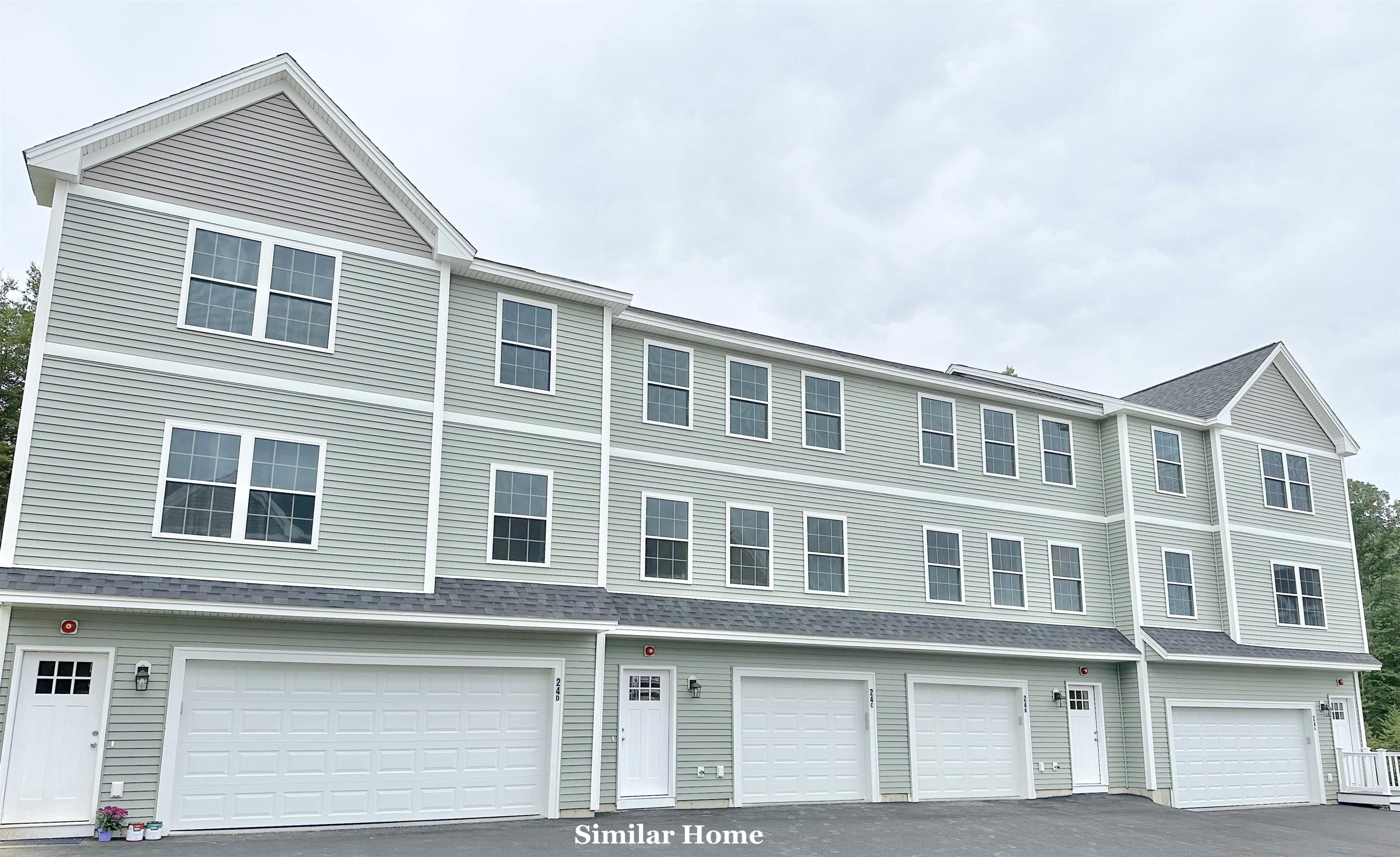 Unit 2 Timber Ridge West. Nottingham, NH 03290