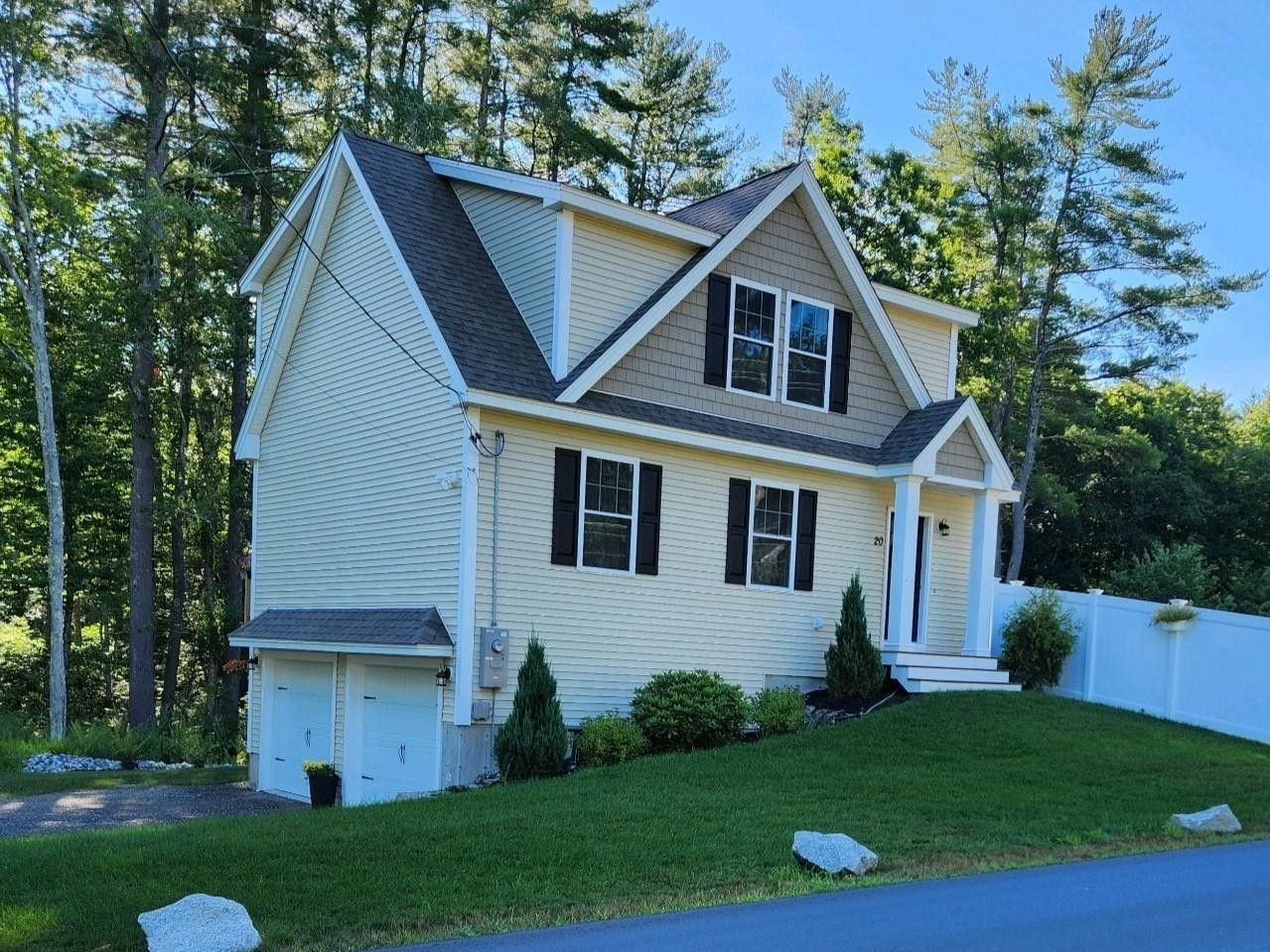 47 Elizabeth Road. Sandown, NH 03873