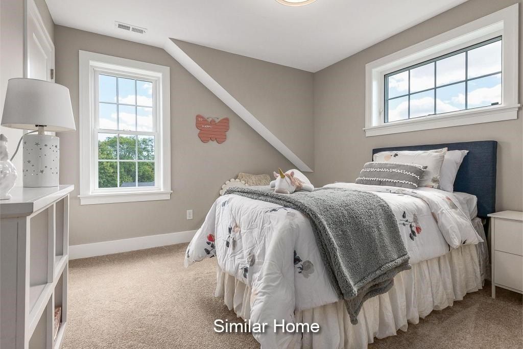 27 Eden Lane. Portsmouth, NH 03801