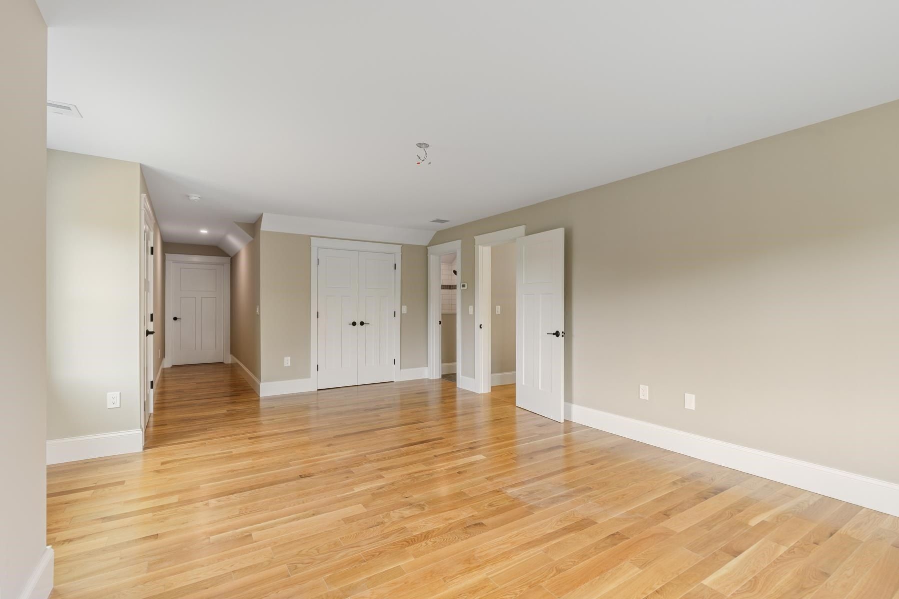 10 Shipwright Way. Newington, NH 03801