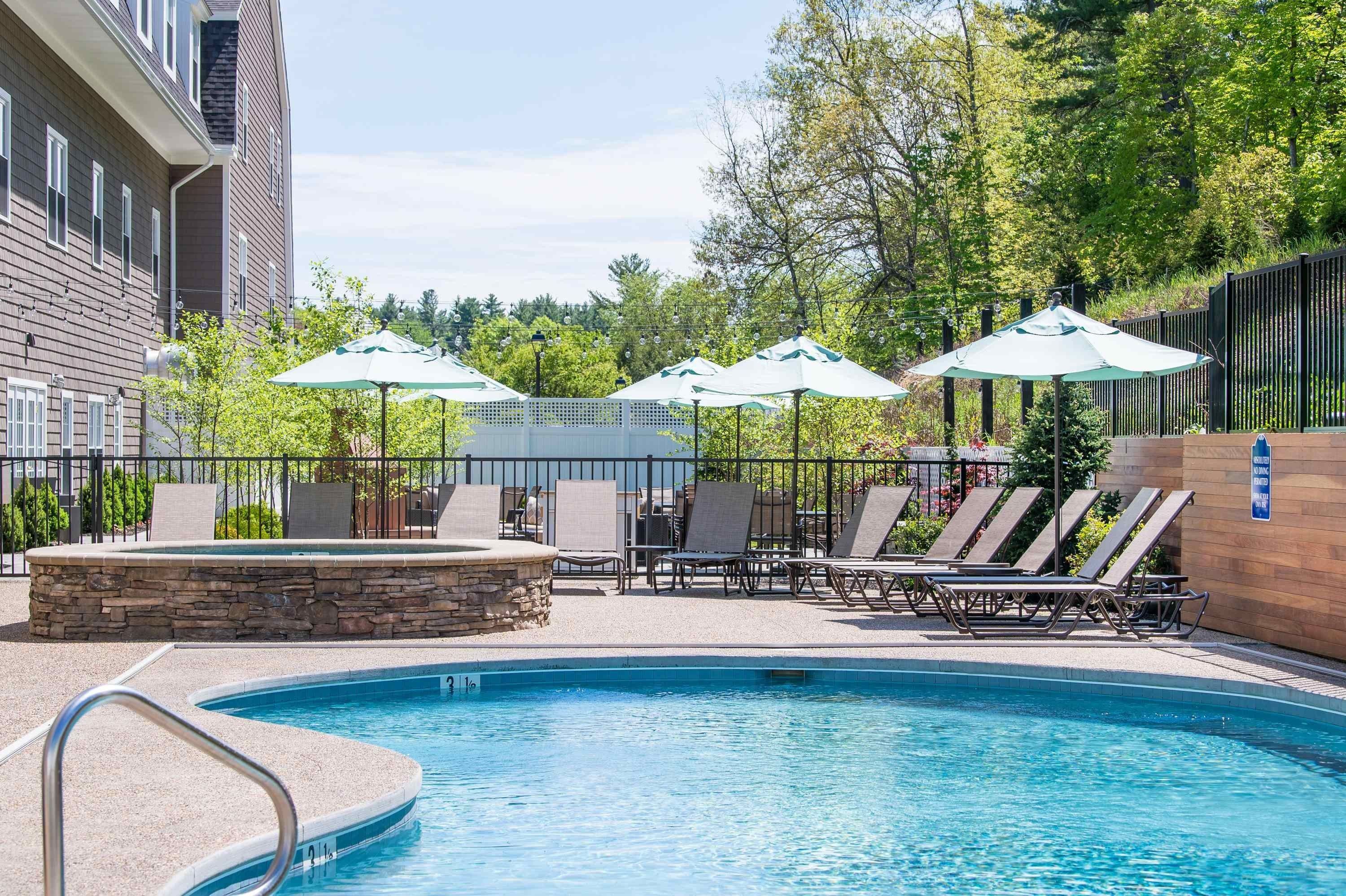 15 Grand Avenue. Bedford, NH 03110