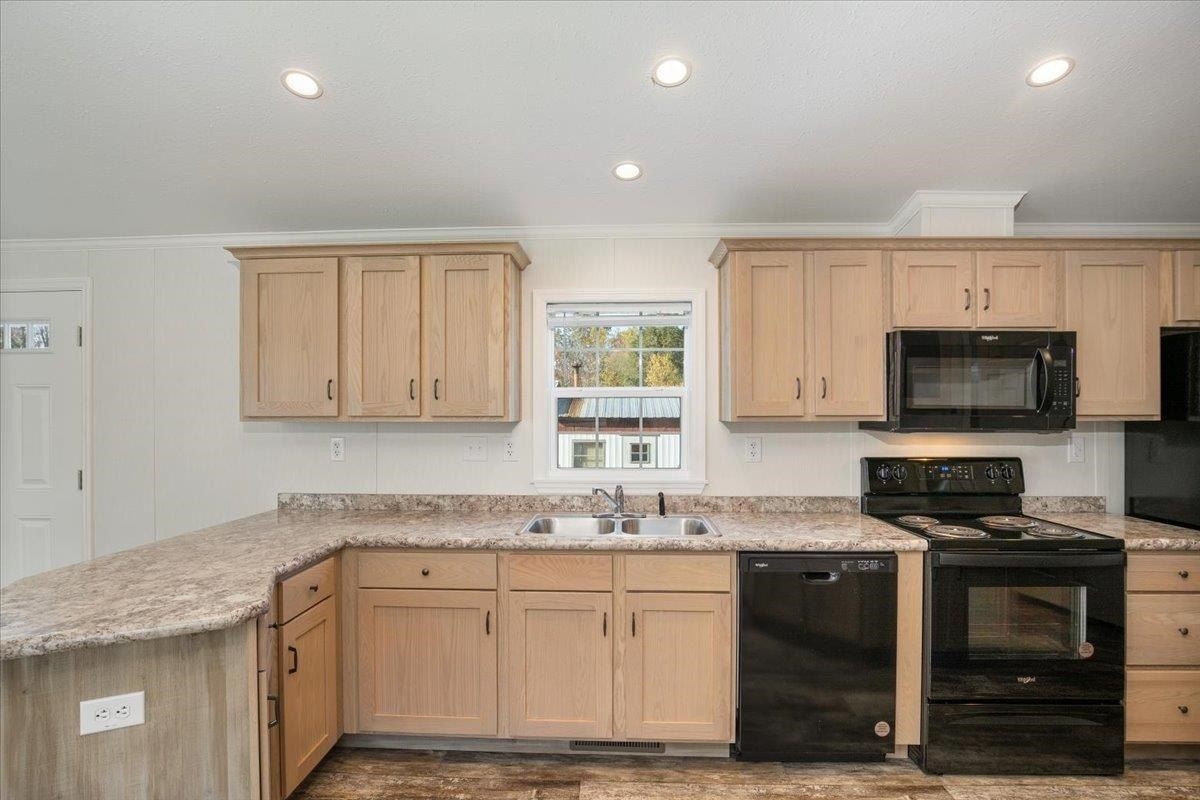 843 High Street. Candia, NH 03034