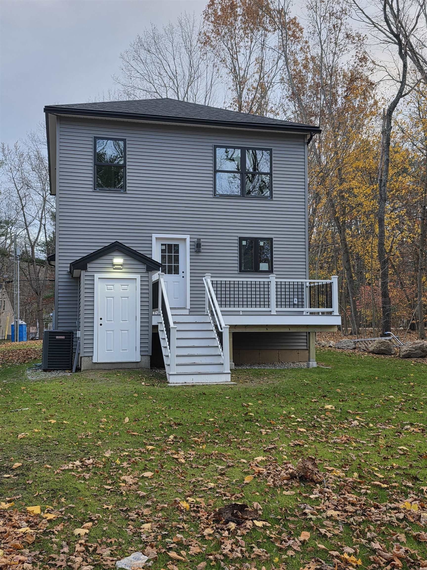 9 Trues Parkway. Sandown, NH 03873