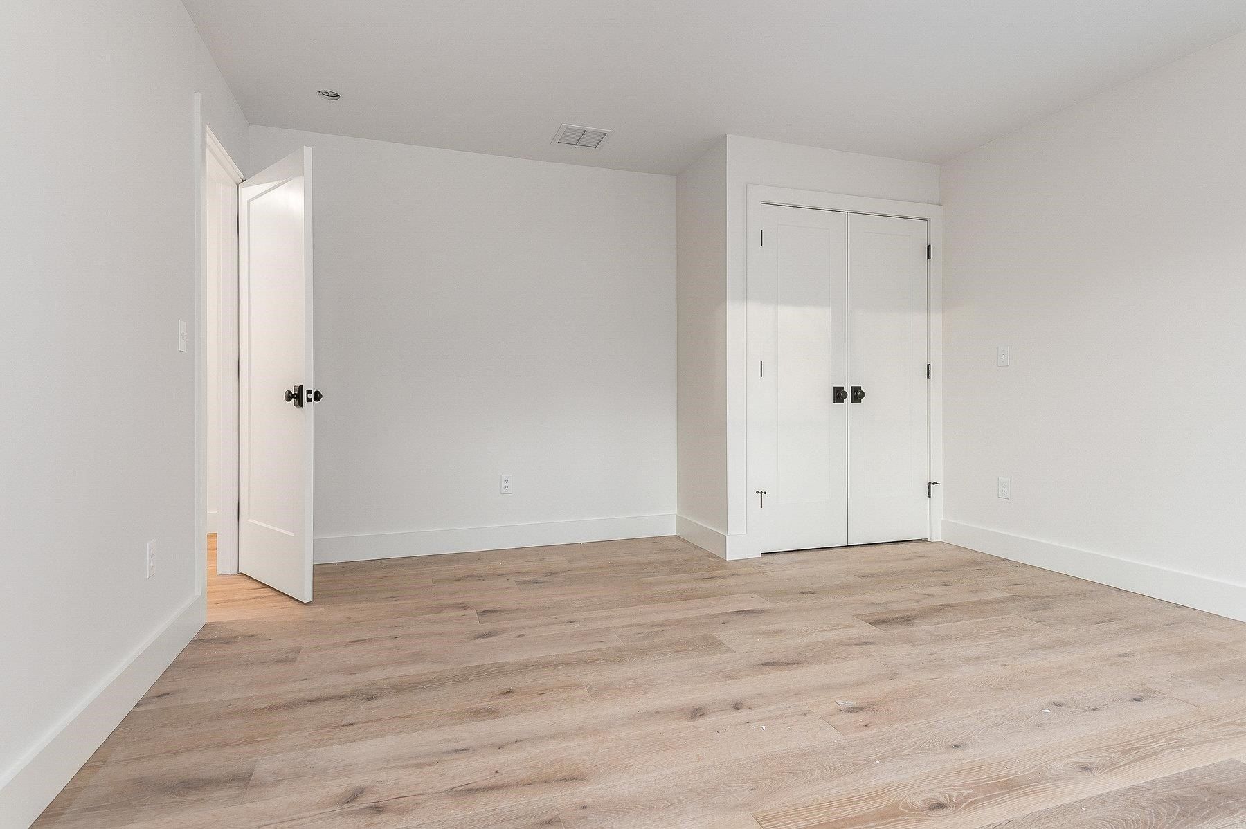 141 Dearborn Road. Greenland, NH 03840