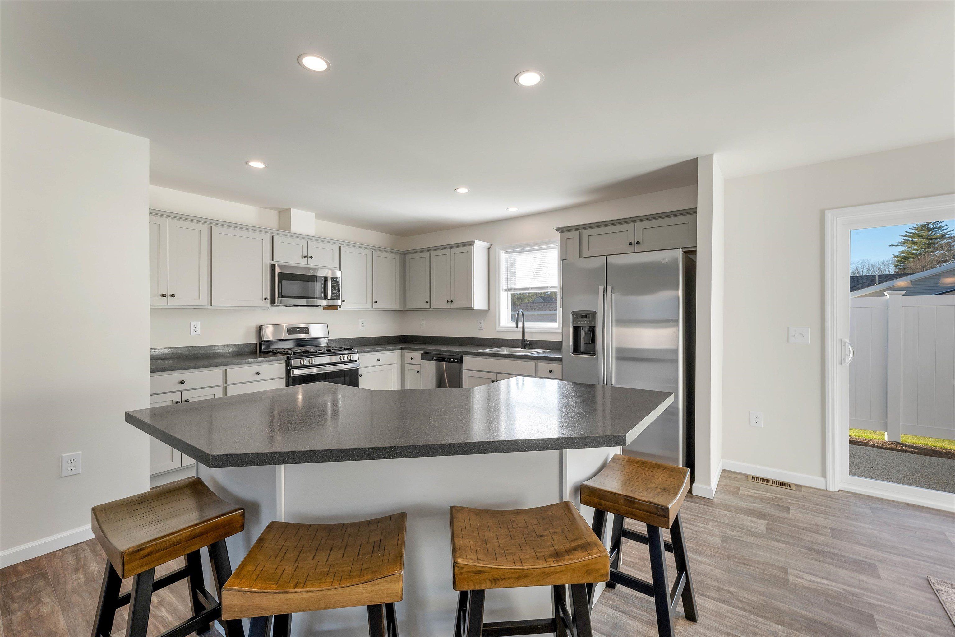 20A Wildflower Lane. Plymouth, NH 03264