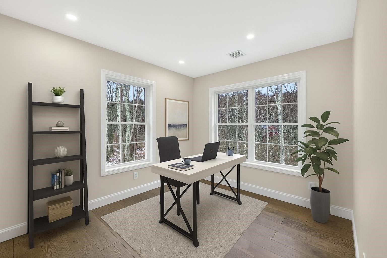 335 Raymond Road. Chester, NH 03036