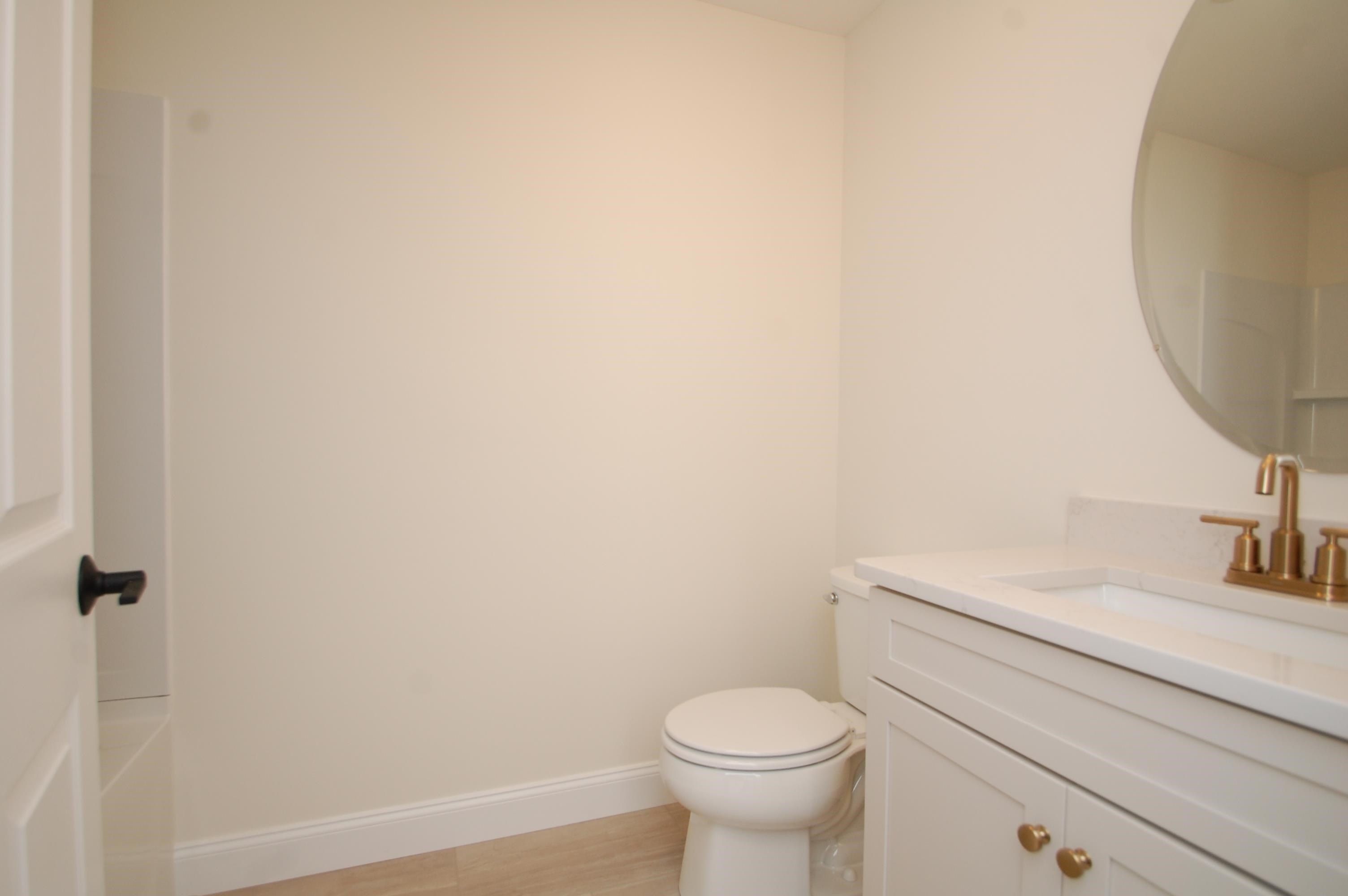 2A Dearborn Circle. Goffstown, NH 03045