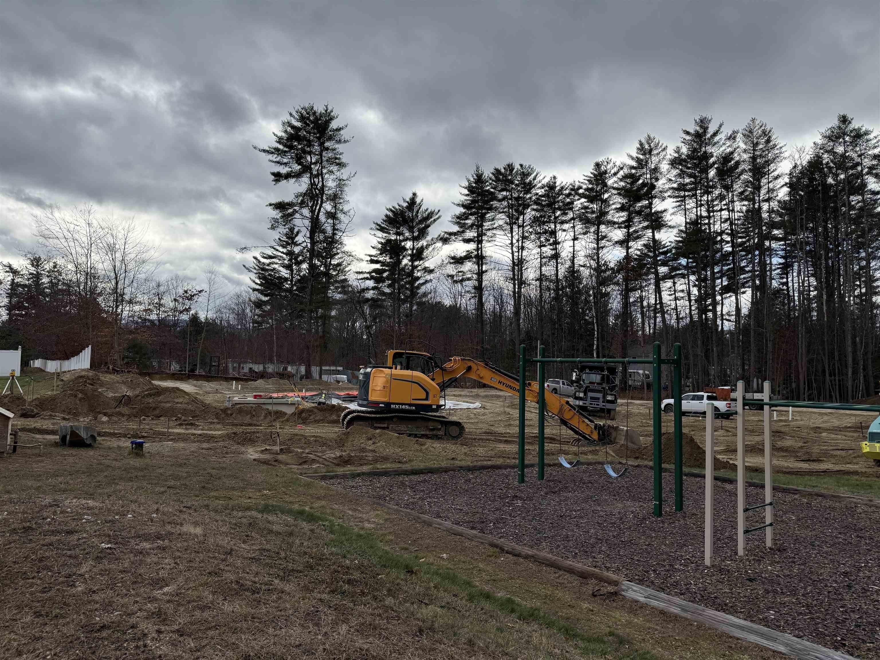 27 Woodland Way. Plymouth, NH 03264