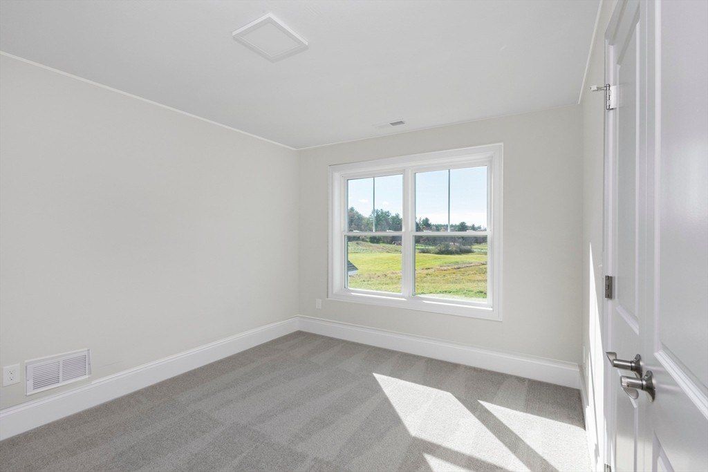 8 Acadia. Hudson, NH 03051