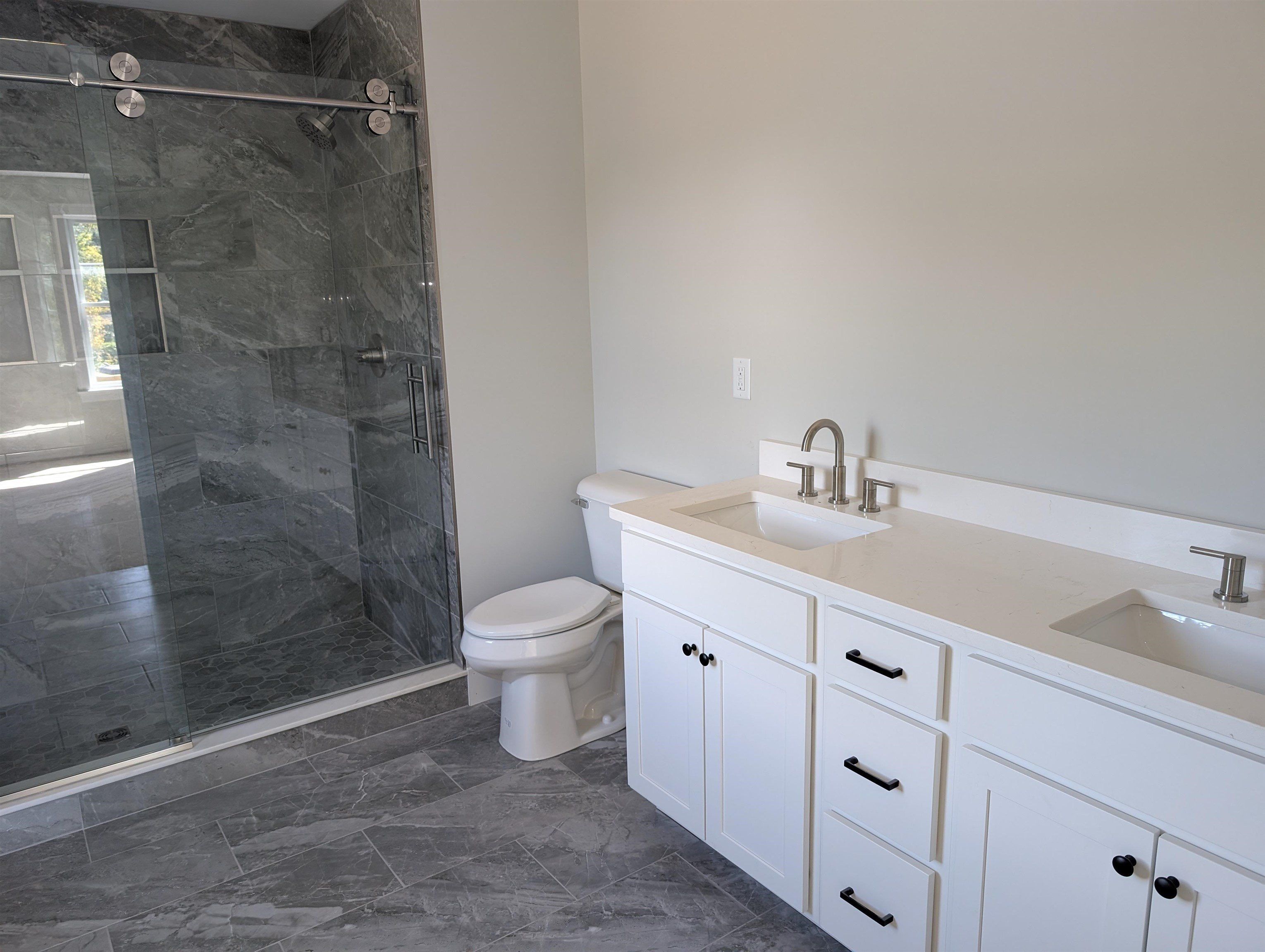 293 Sandown Road. Fremont, NH 03044