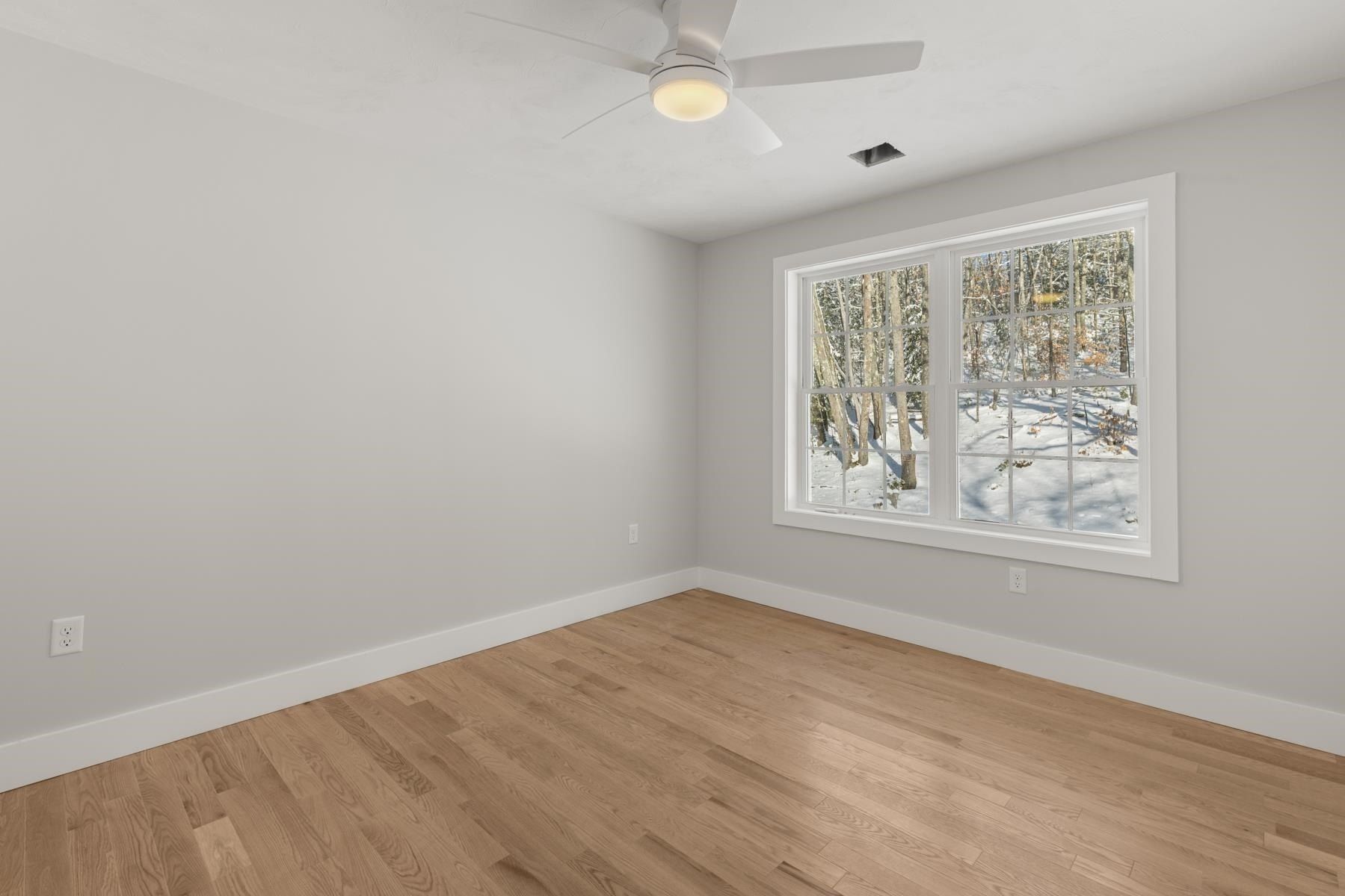 12 Peaslee Road. Rochester, NH 03867