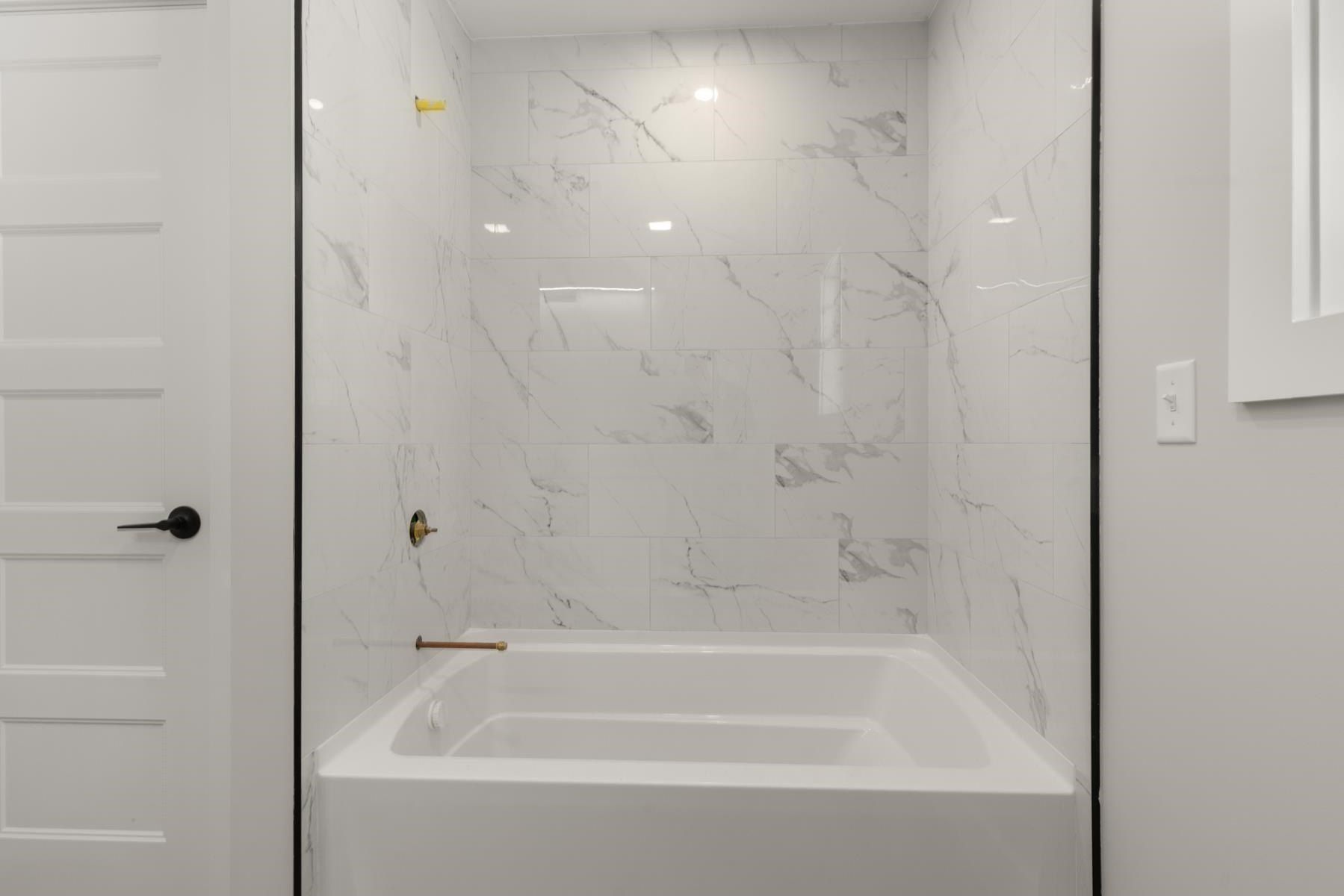 12 Peaslee Road. Rochester, NH 03867