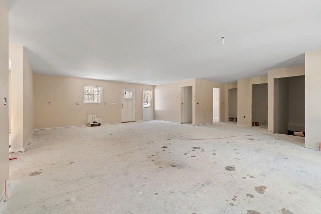 370 Hare Road. Milton, NH 03851