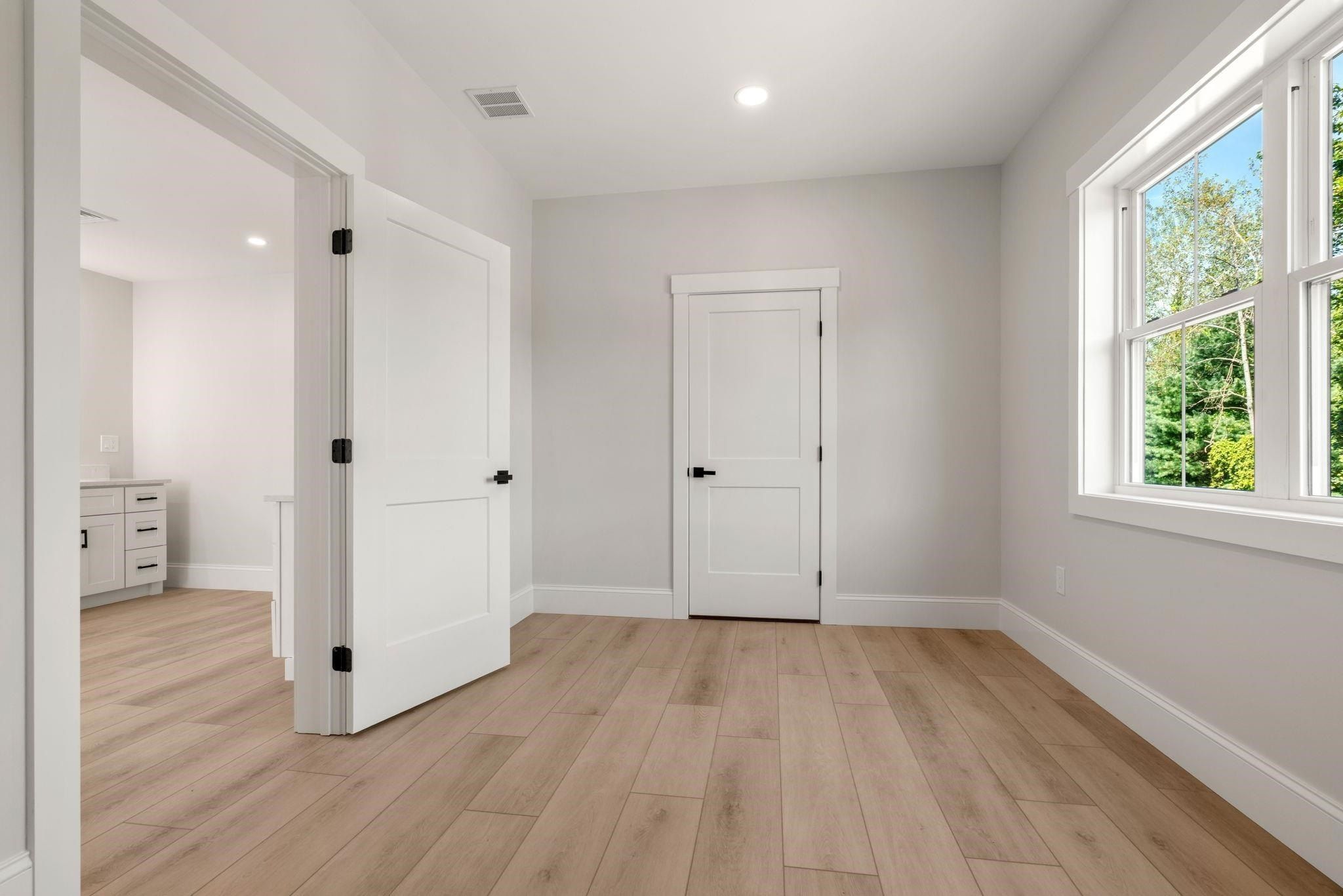 5 Highland Avenue. Salem, NH 03079