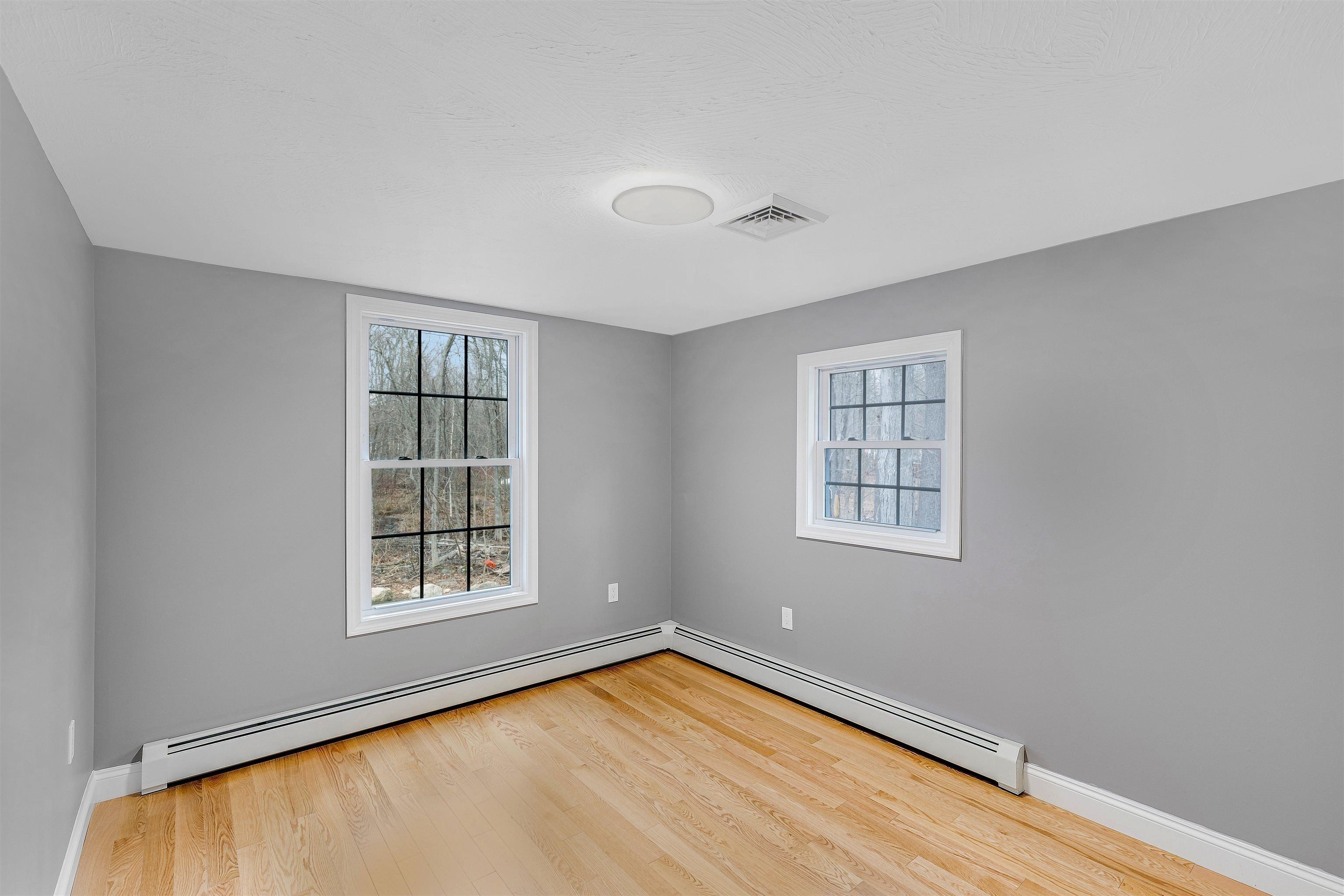 7 Trues Parkway. Sandown, NH 03873