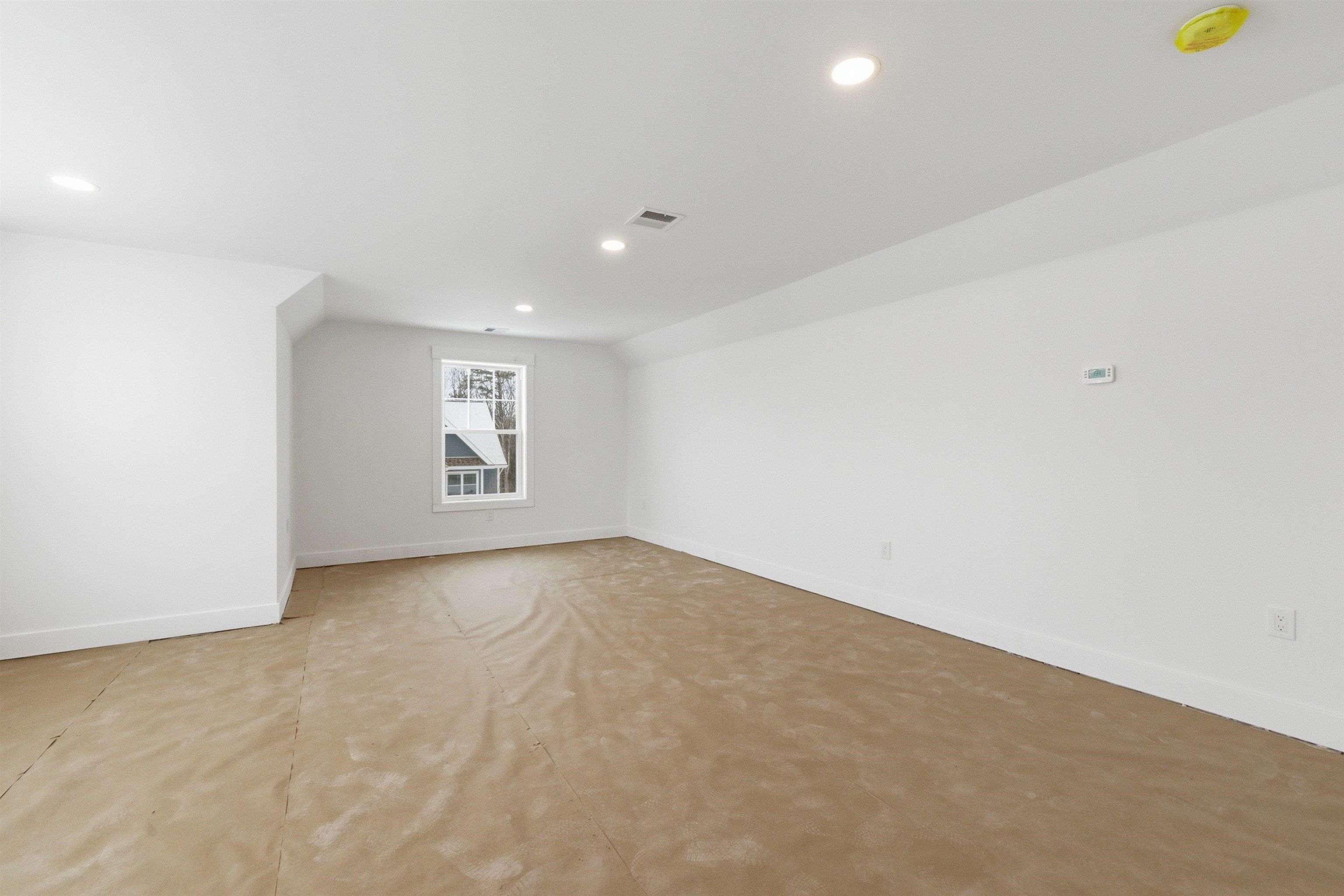 69 Lady Walsingham Way. Laconia, NH 03246