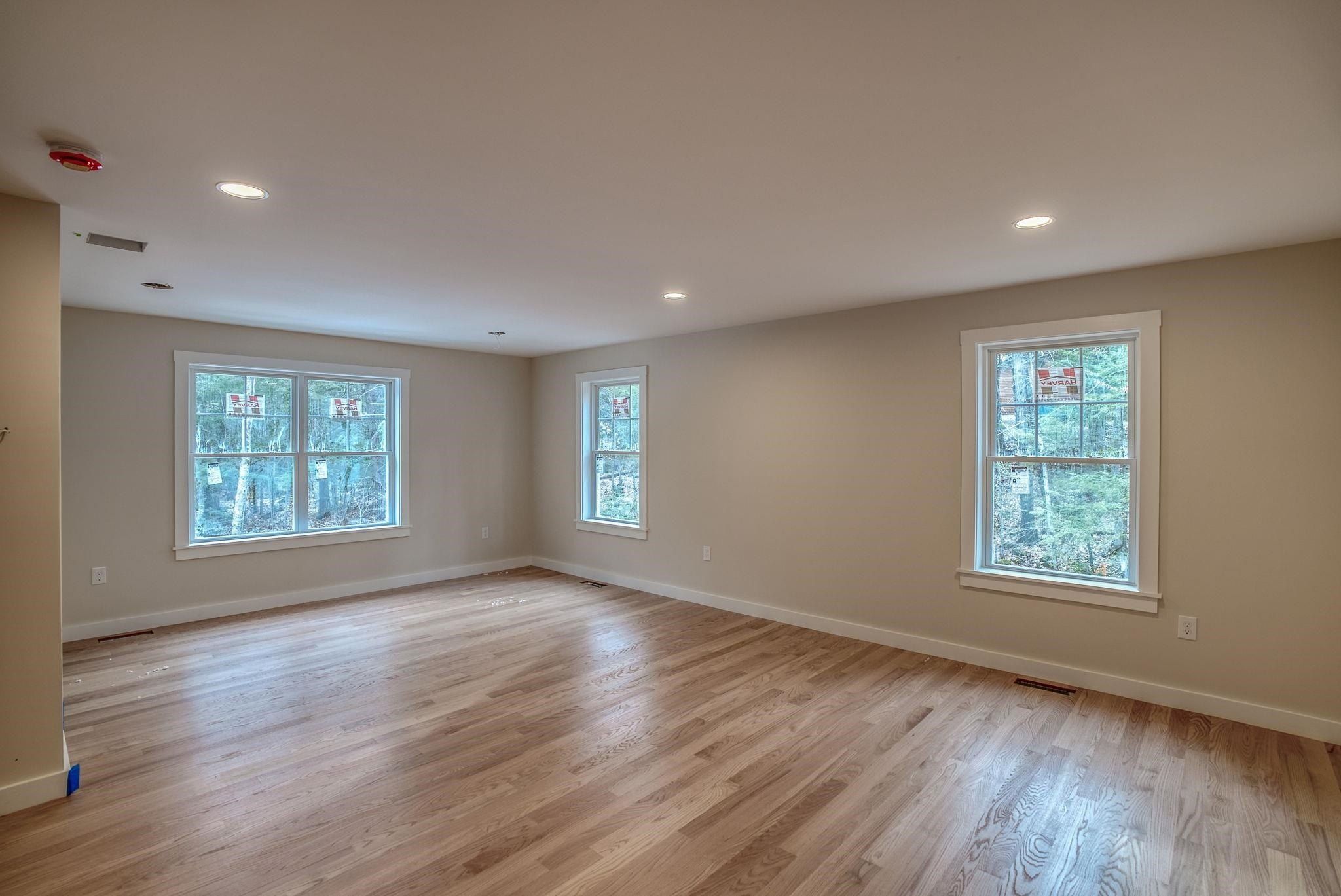 23 Bessie Leavitt Lane. New Boston, NH 03070