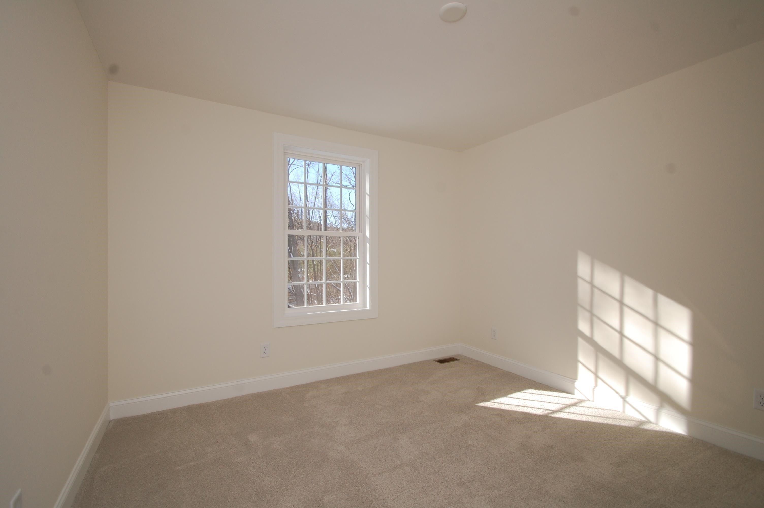 7A Dearborn Circle. Goffstown, NH 03045