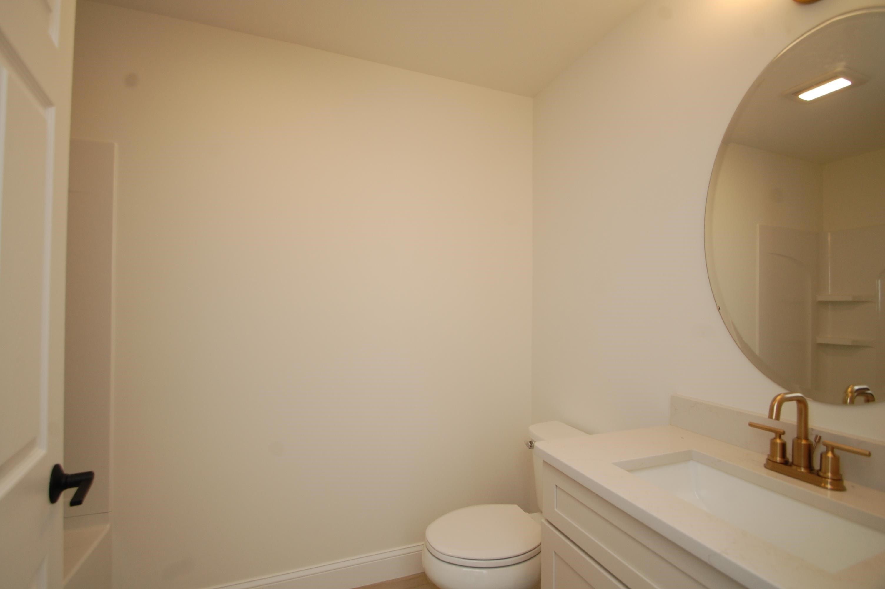 6B Dearborn Circle. Goffstown, NH 03045