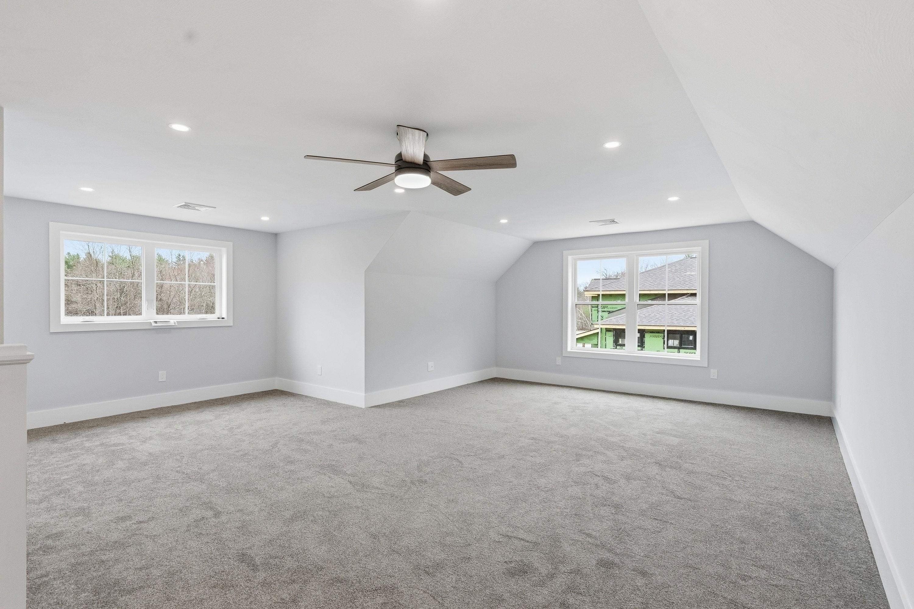 14 Stacey Lane. Chester, NH 03036