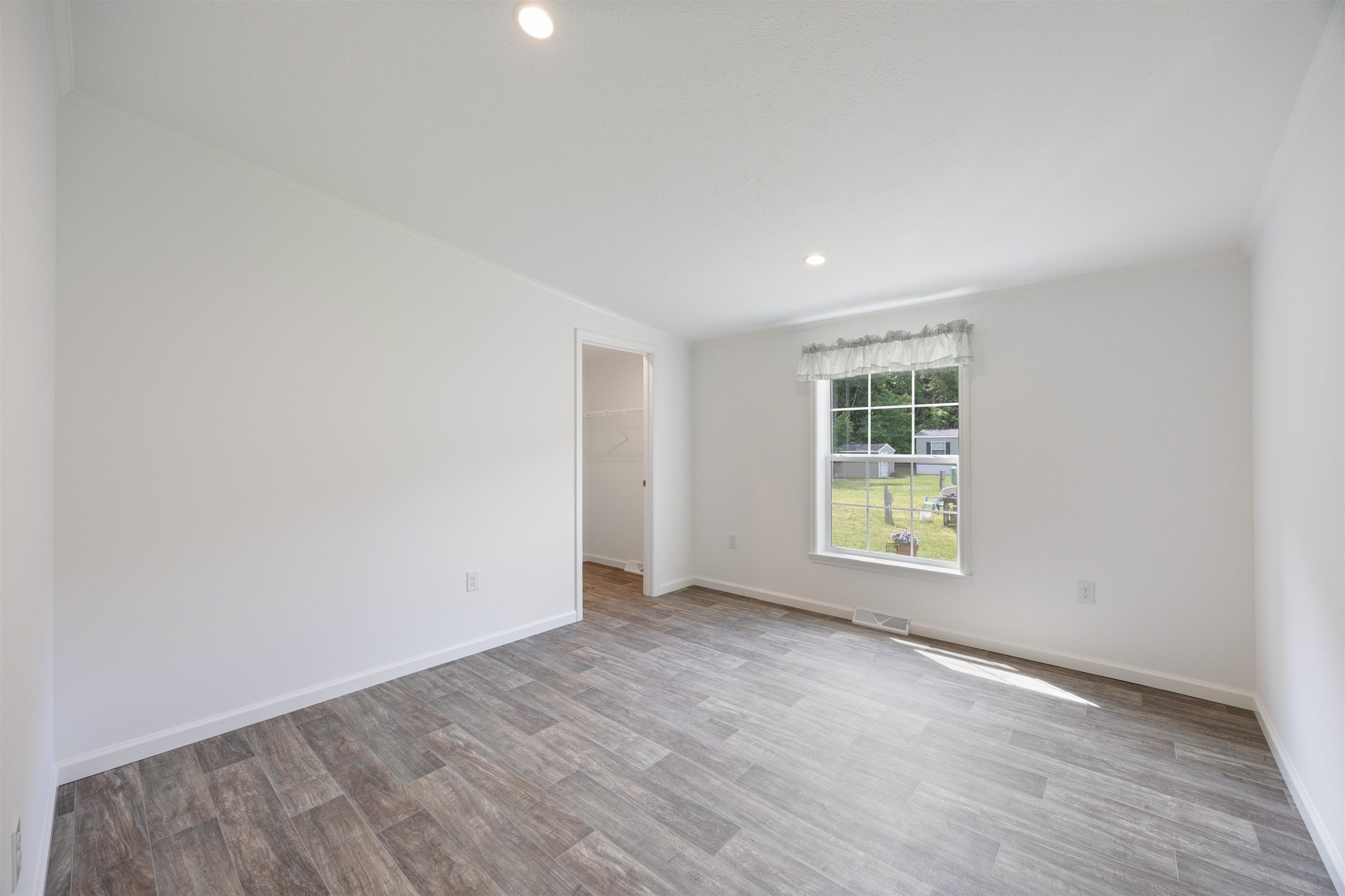 29 Lowell Road. Salem, NH 03079