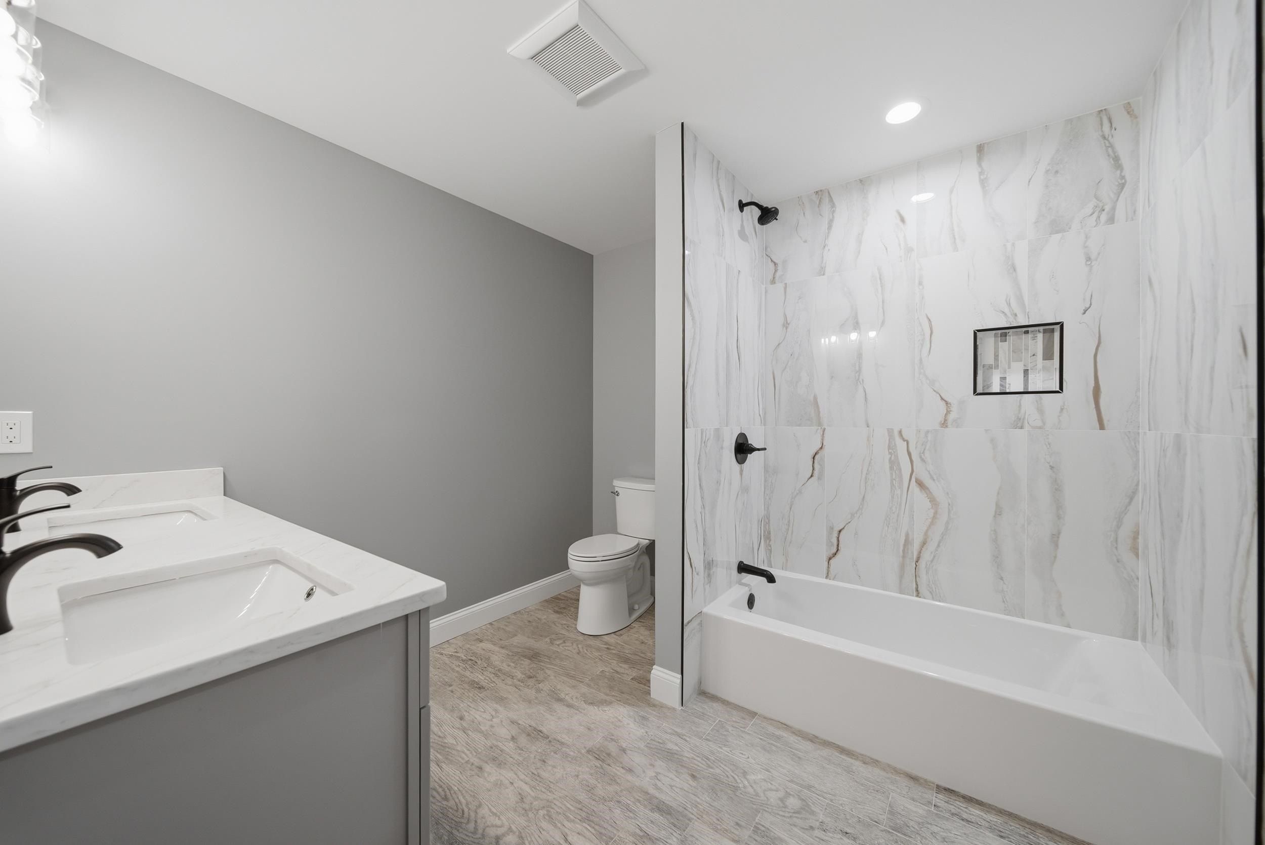 6 Eastview Drive. Derry, NH 03038