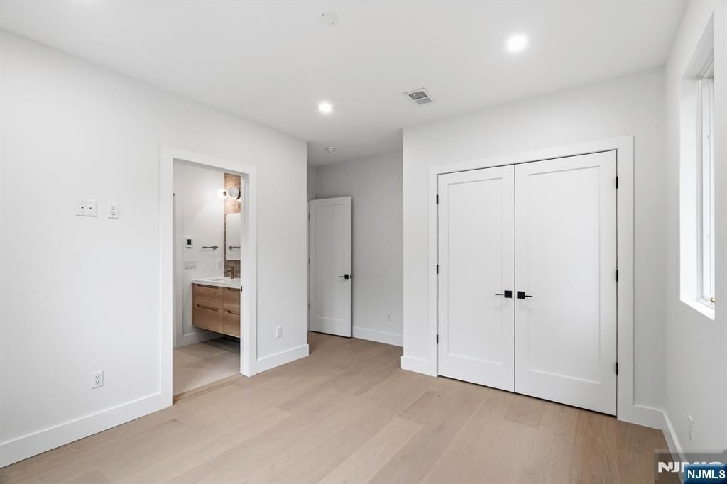 65 Lenox Avenue. Demarest, NJ 07627