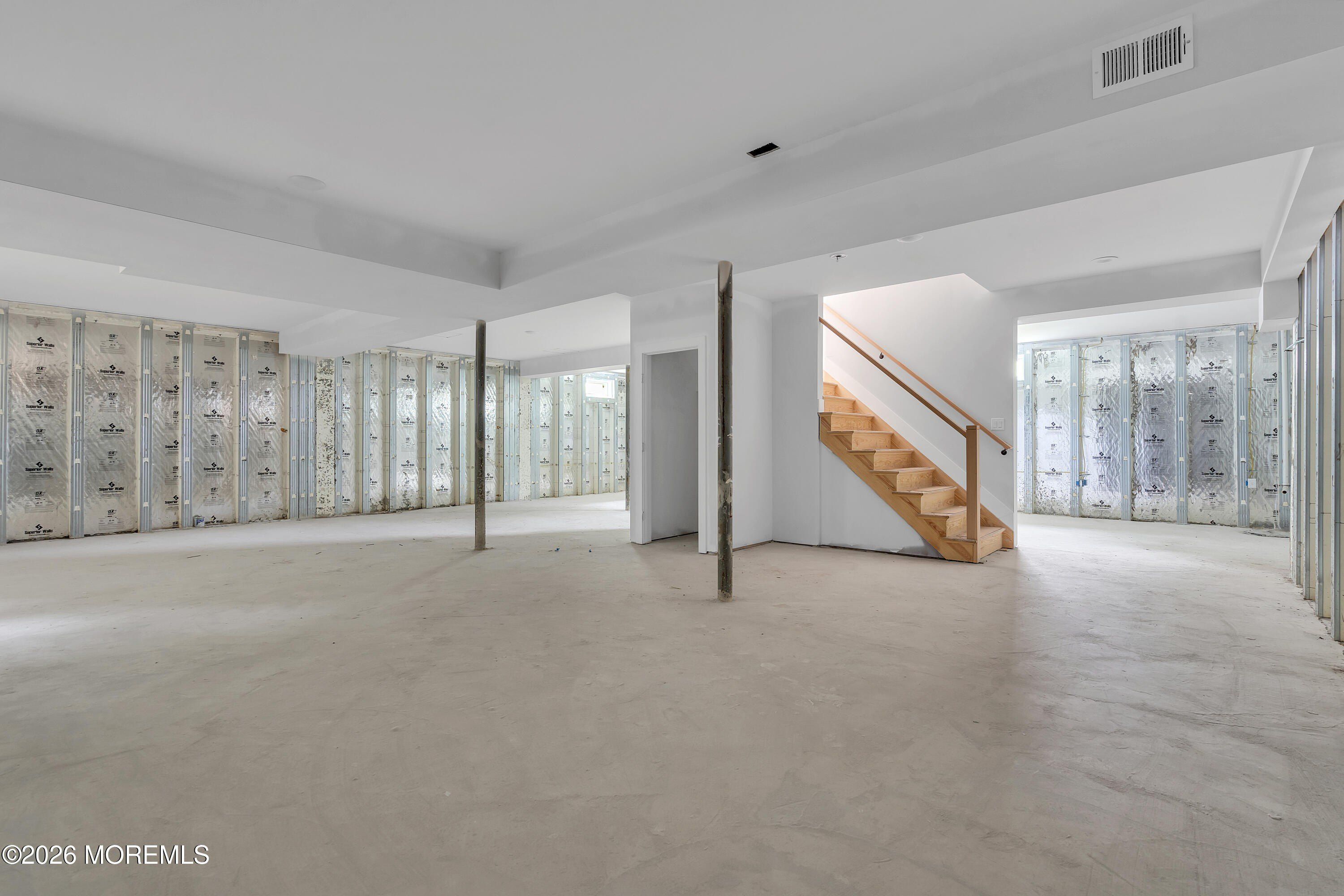 154A Sweetmans Lane. Manalapan, NJ 07726