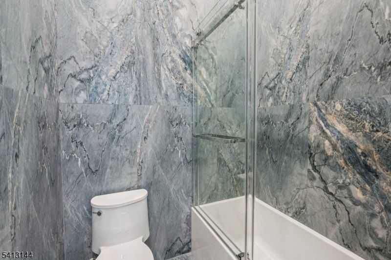 Billingsley Dr. Livingston, NJ 07039