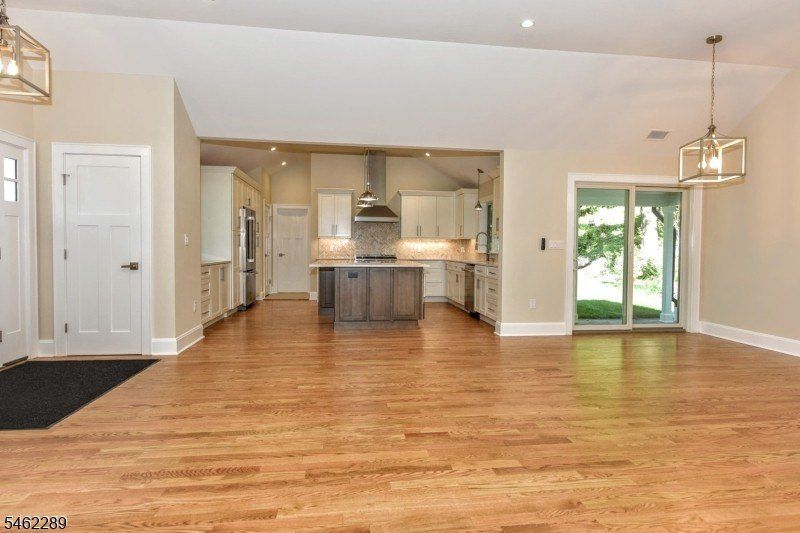 23 Melrose Ave. Hewitt, NJ 07421